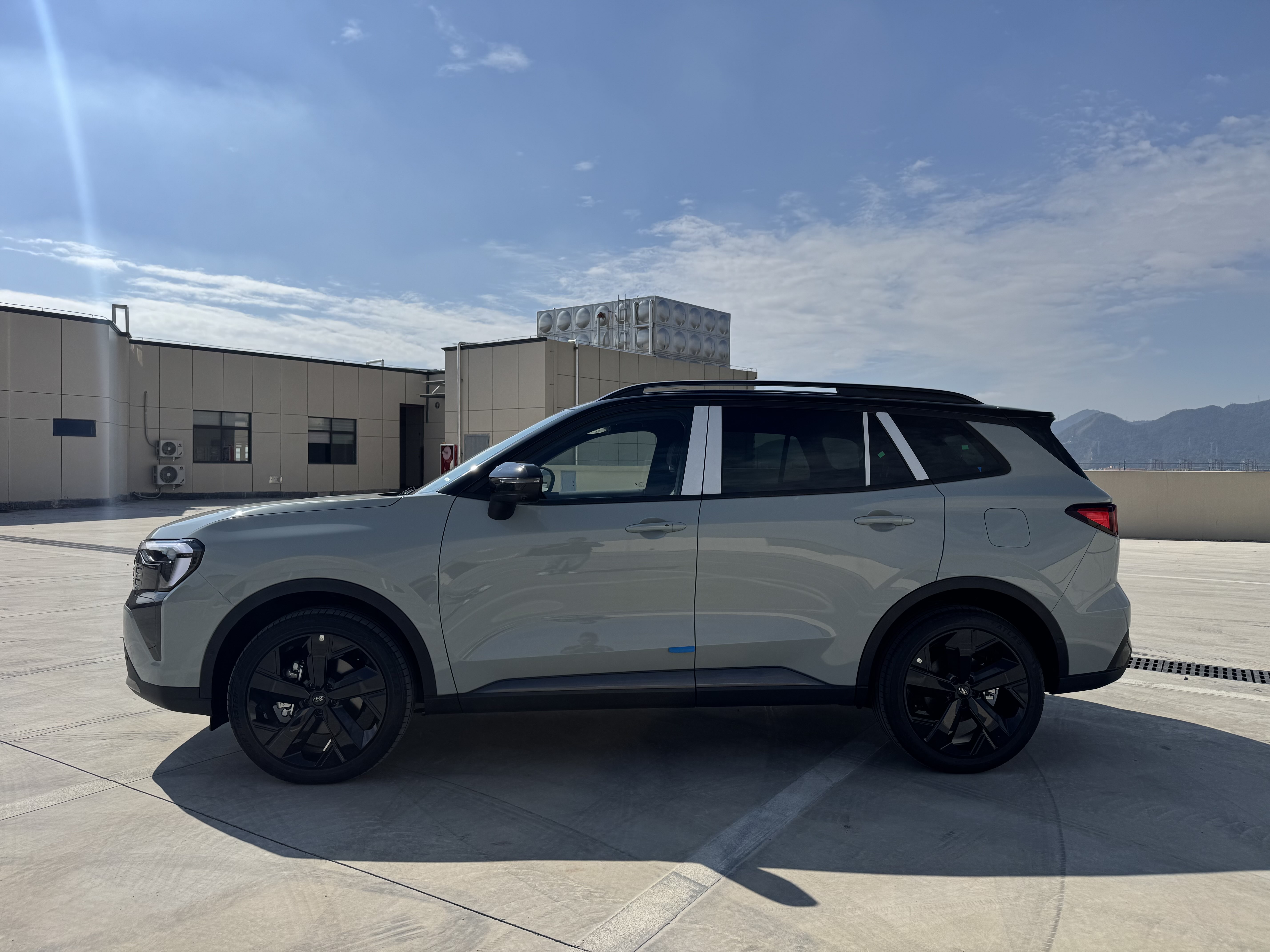 Ford Equator Sport 2025 car image #7