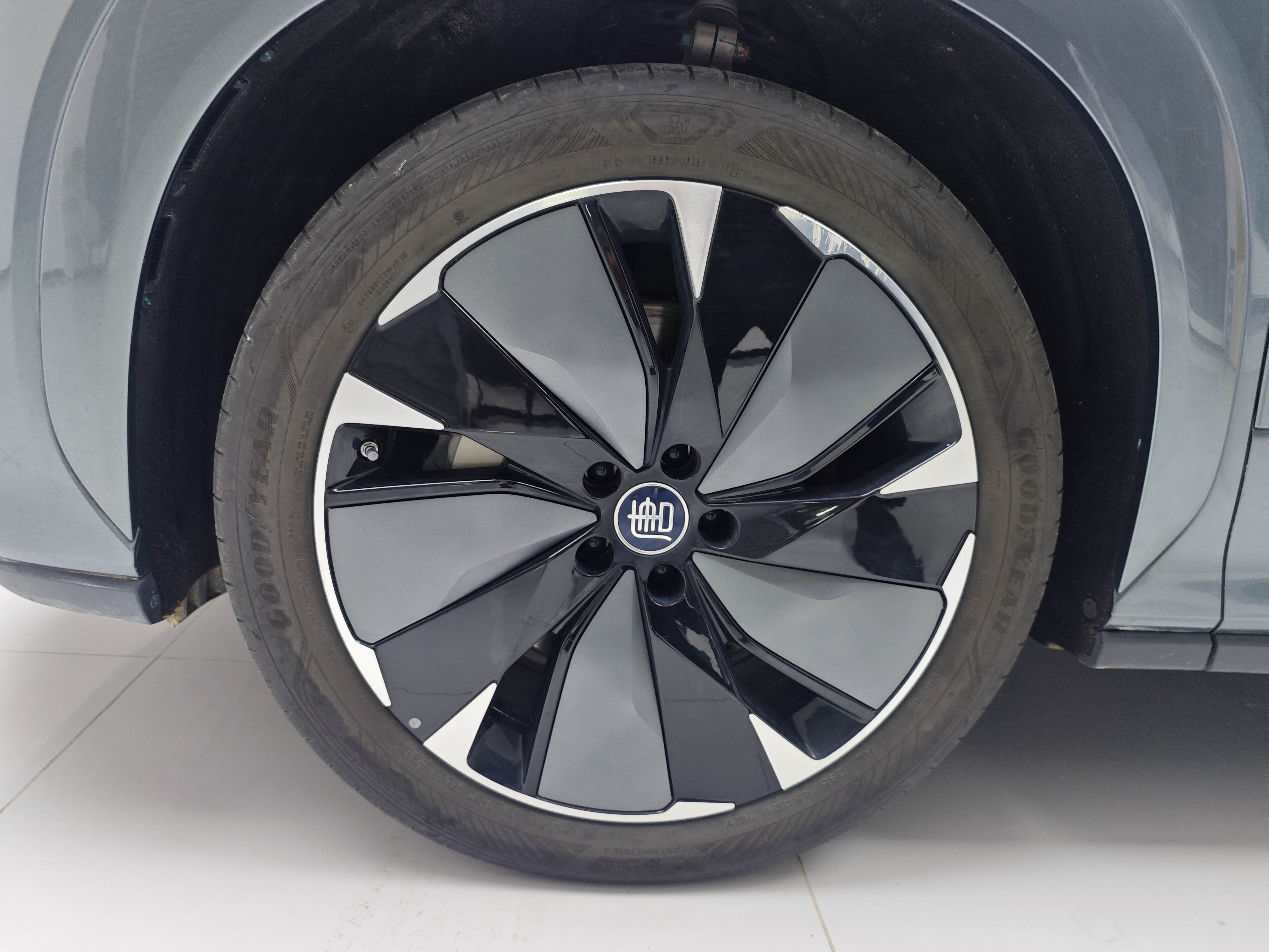 BYD Tang L 2025 car image #7