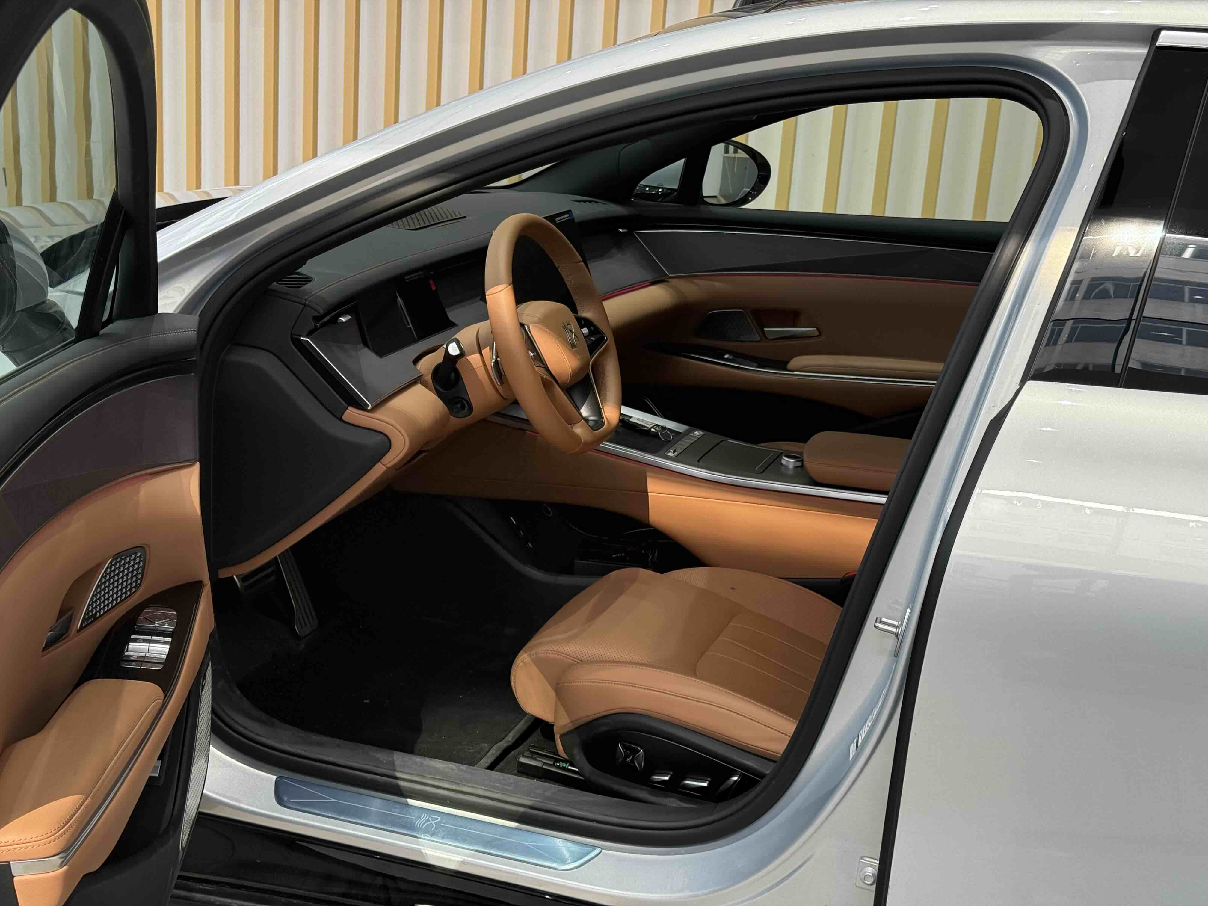 BYD HanL 2025 car image #7