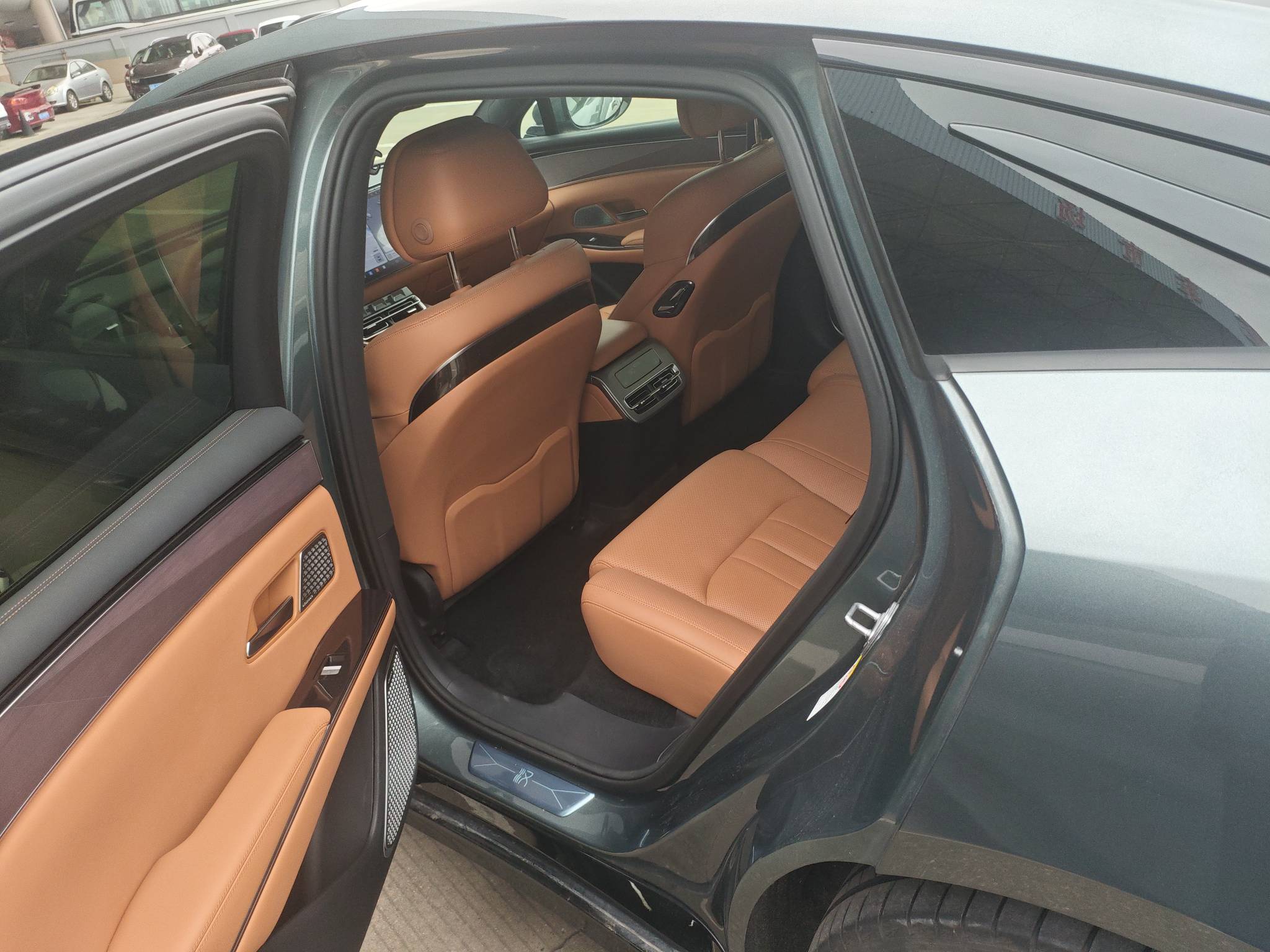 BYD HanL 2025 car image #7