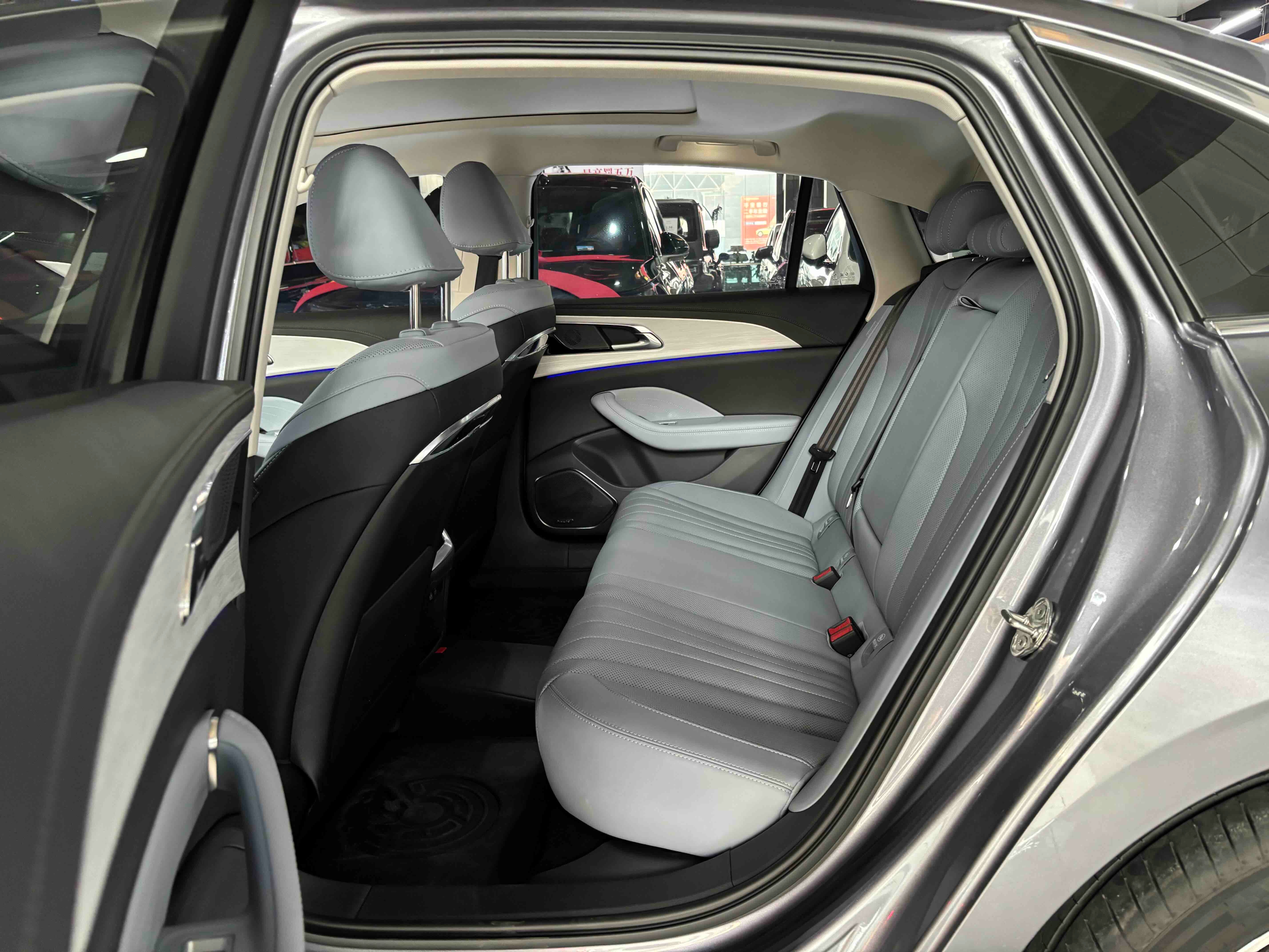 HongQi H5 PHEV 2025 car image #7