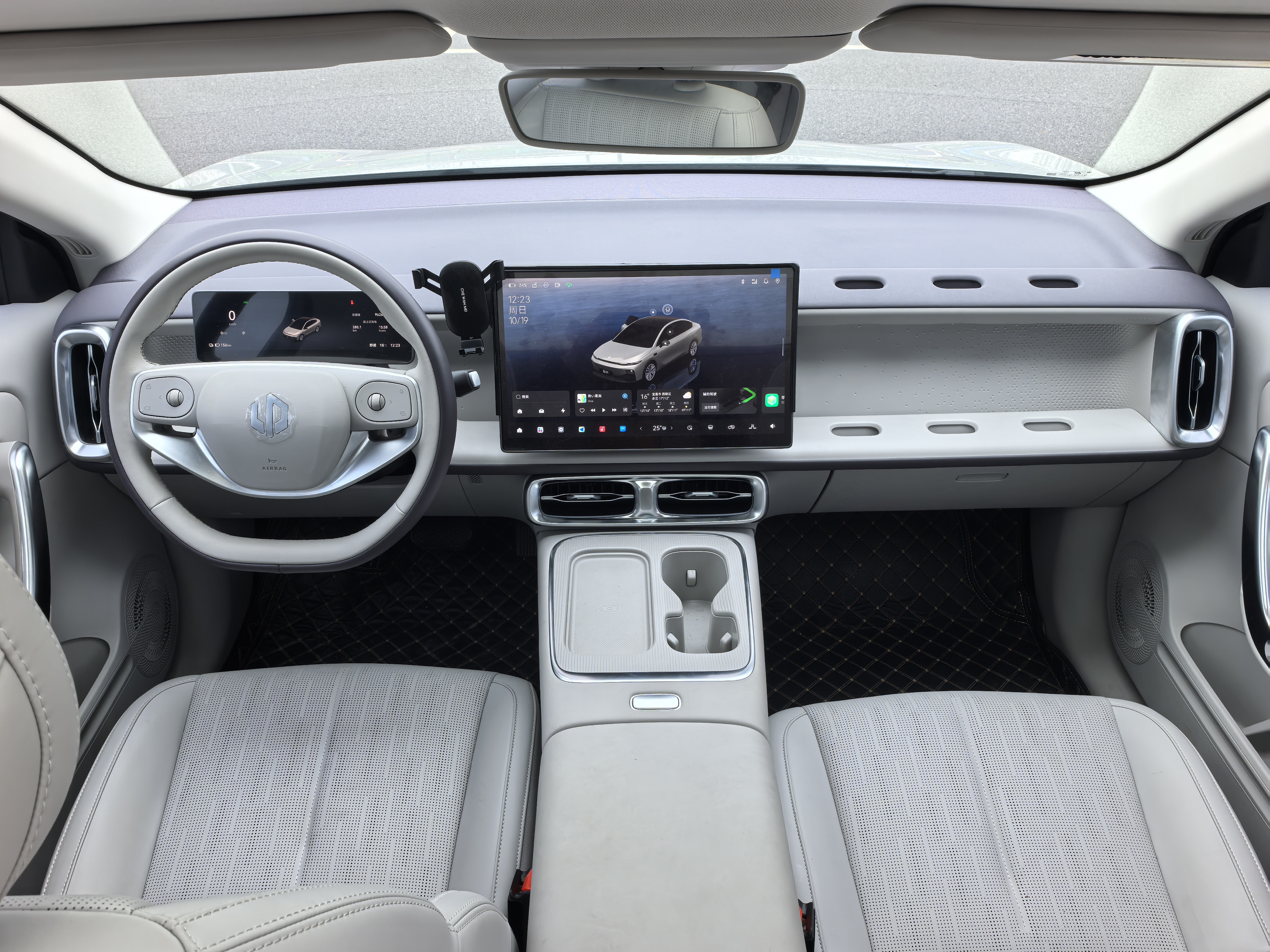 零跑汽车 零跑B01 2025 汽车图片 #7