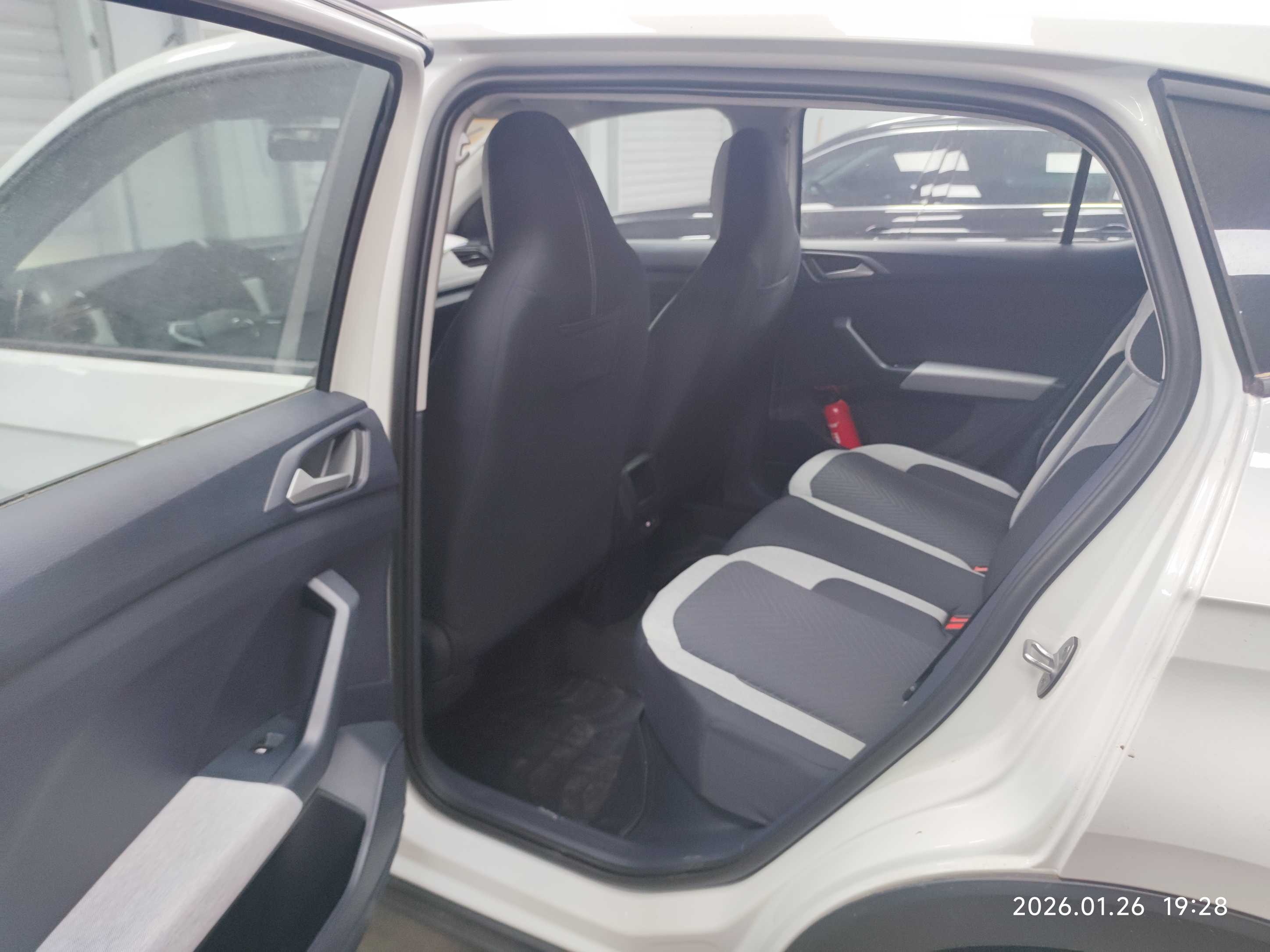 Volkswagen Tharu 2026 car image #7
