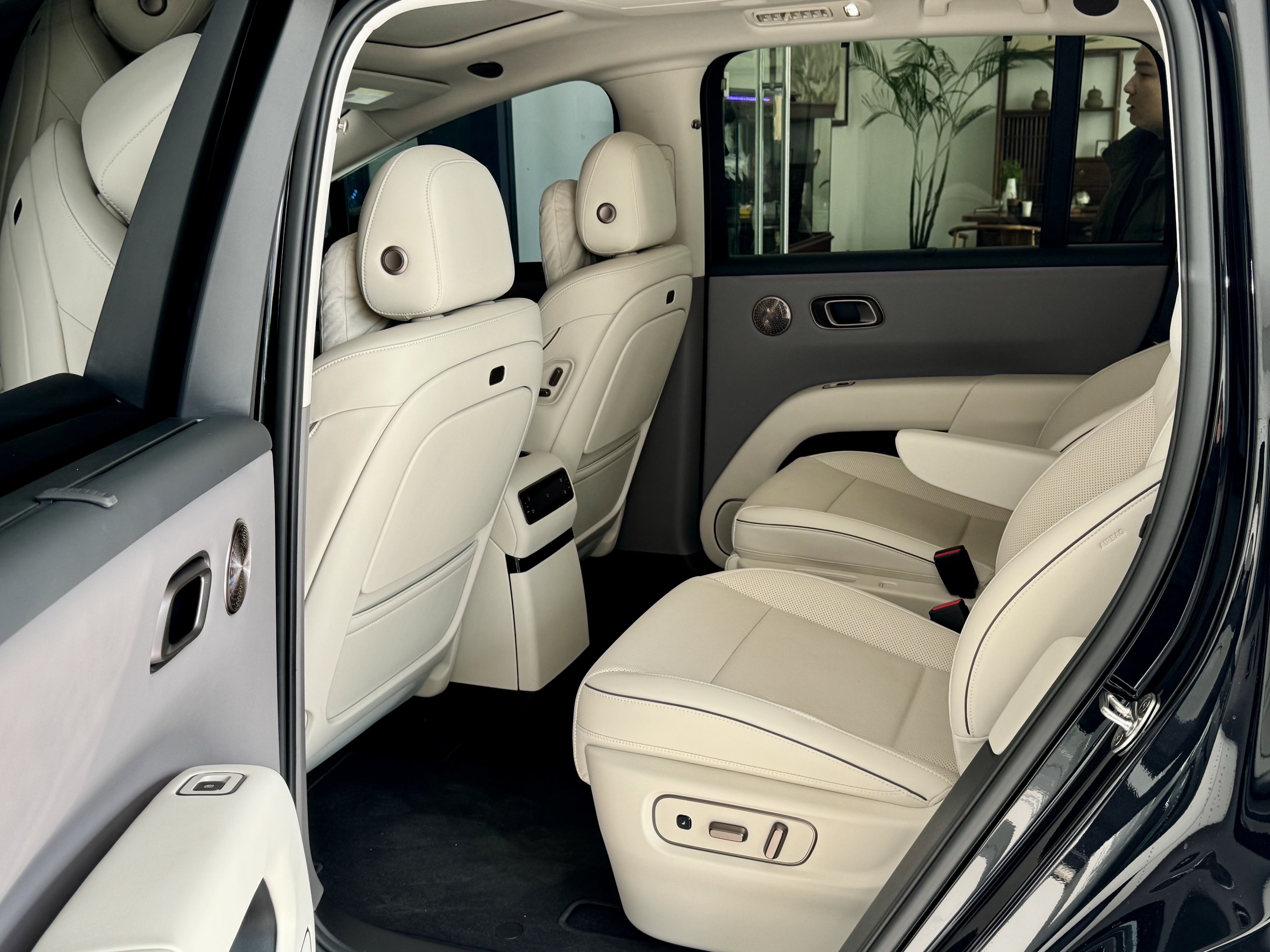 理想汽车 理想i6 2025 汽车图片 #7