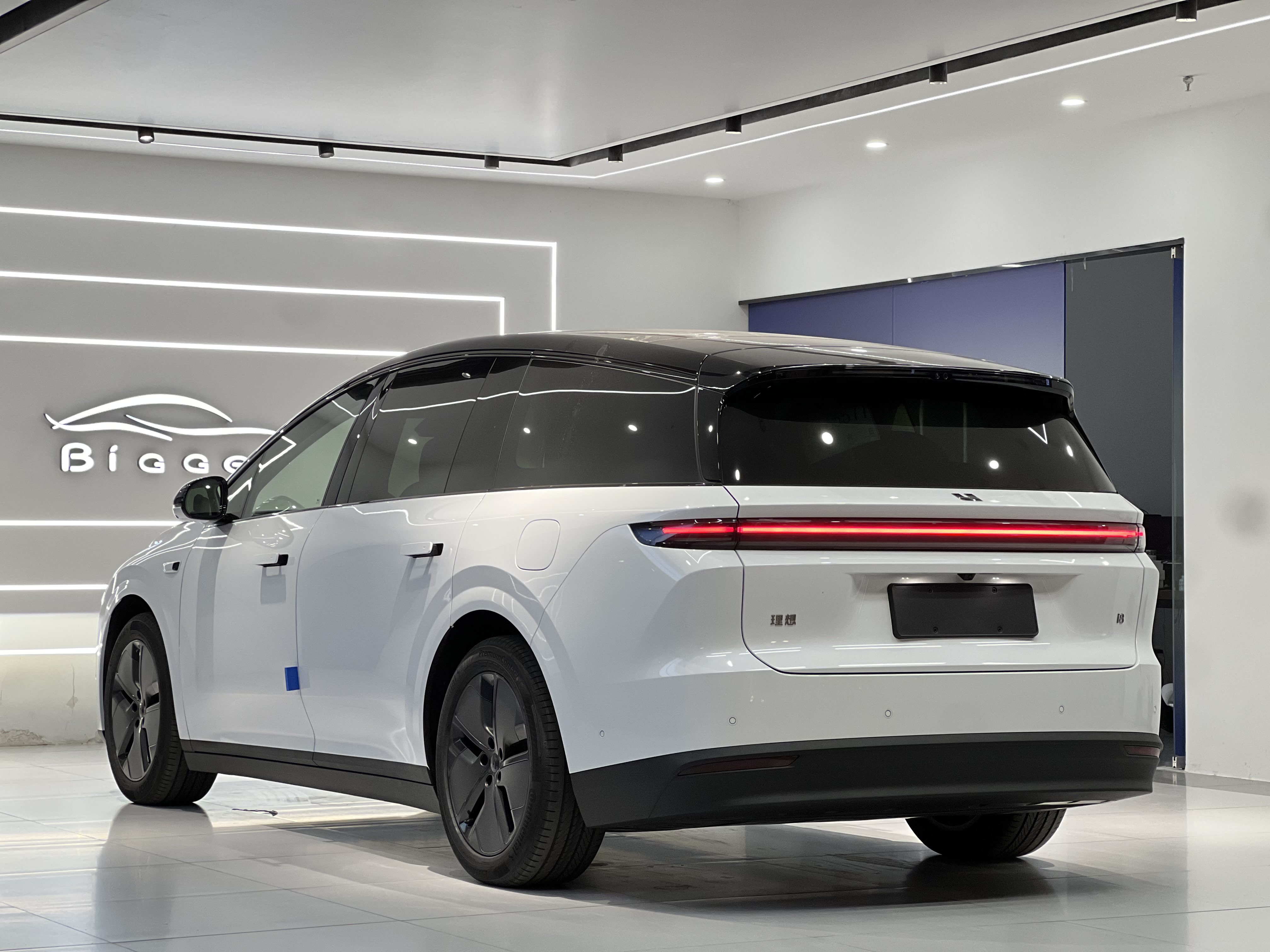 Li i6 2025 immagine di auto #7