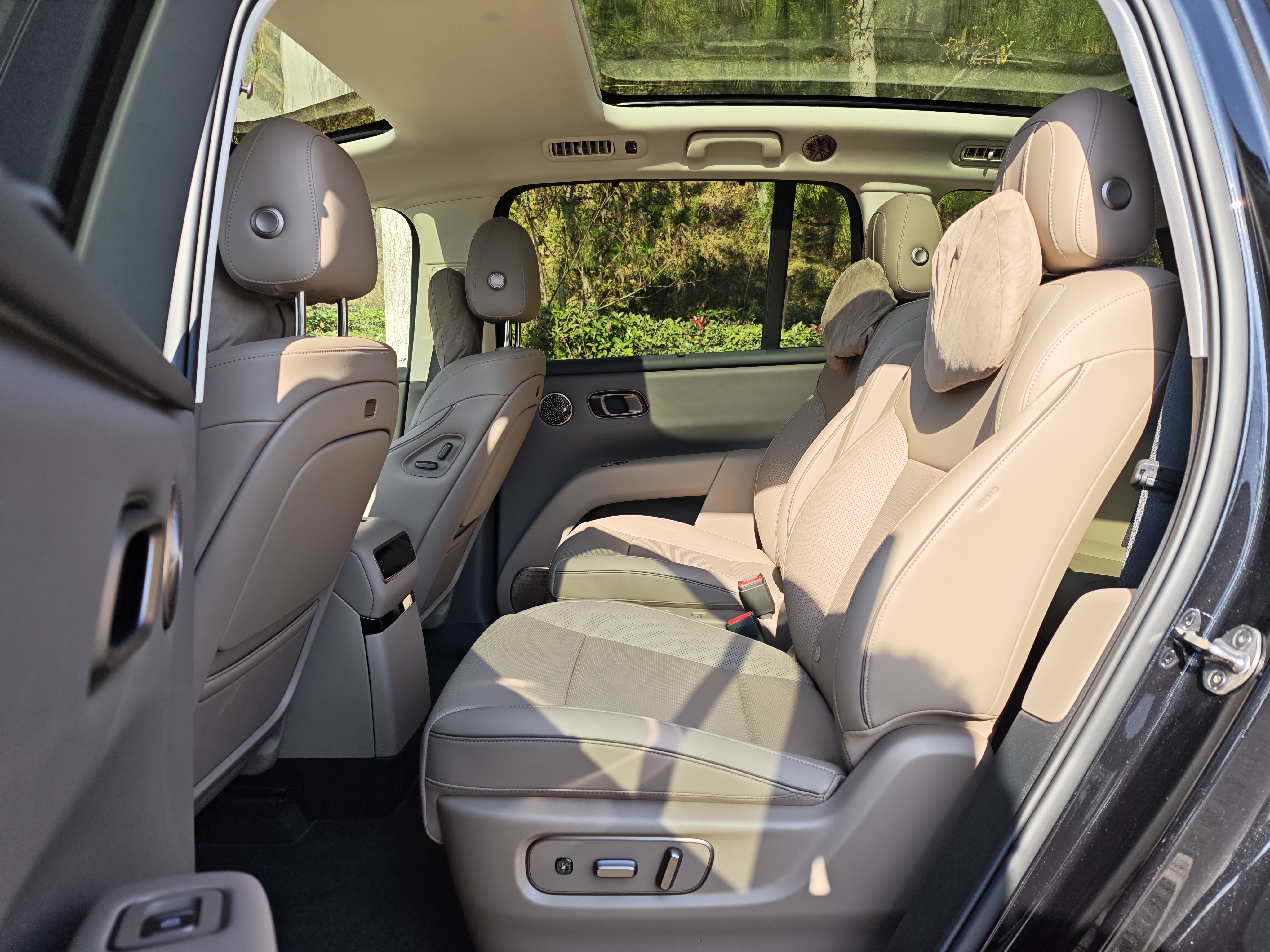 理想汽车 理想i6 2025 汽车图片 #7