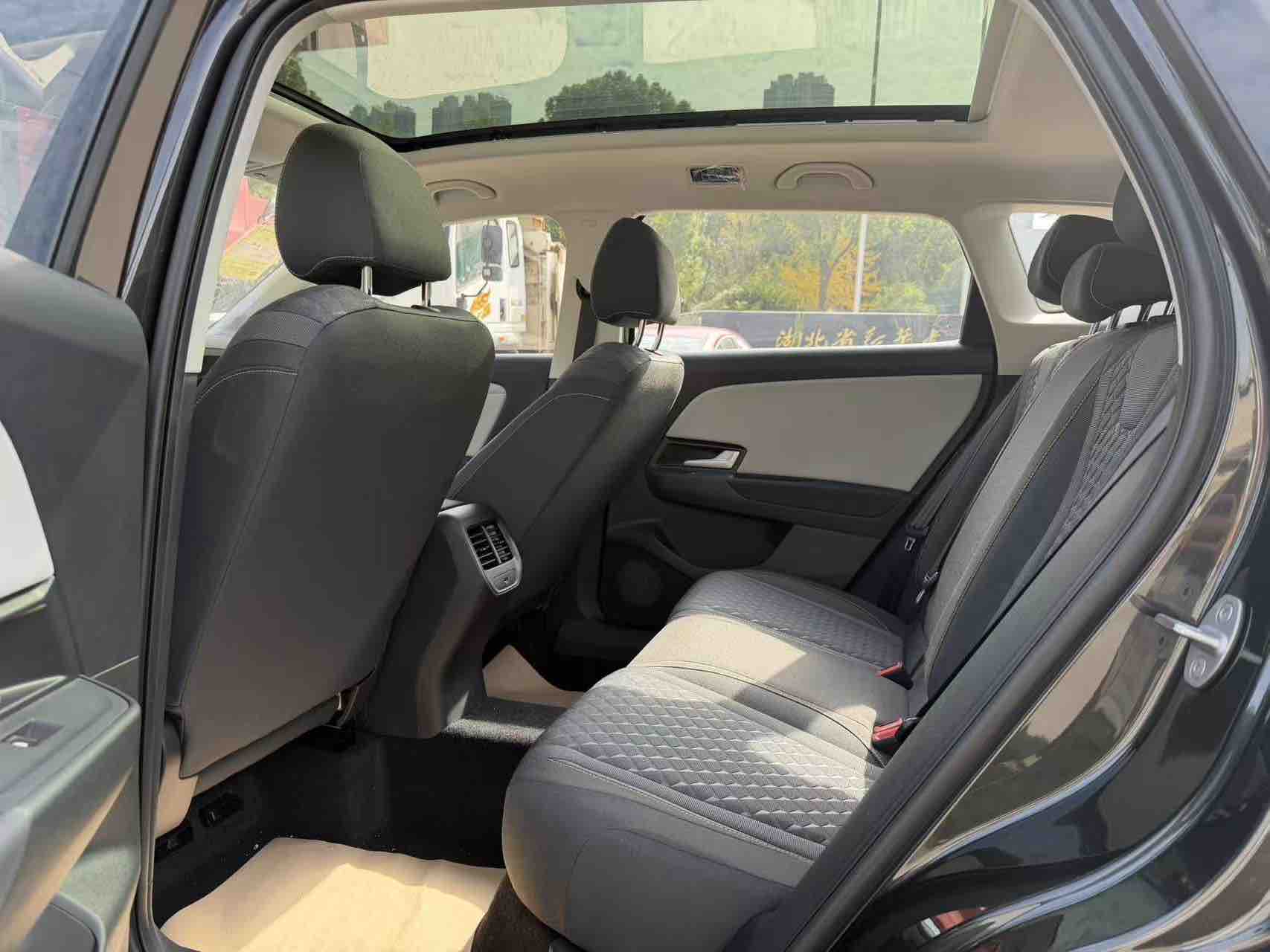 Jetta VS8 2025 car image #7