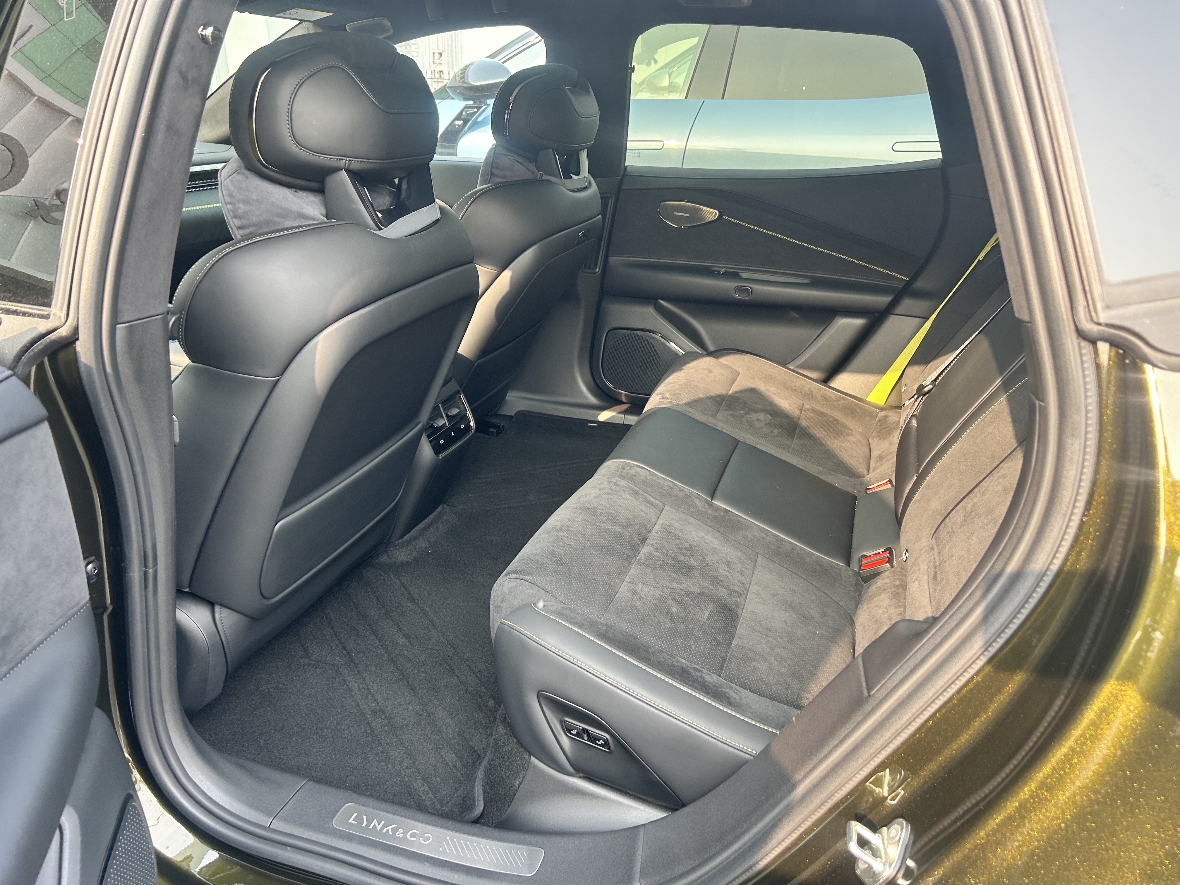Lynk & Co 10 EM-P 2025 car image #7
