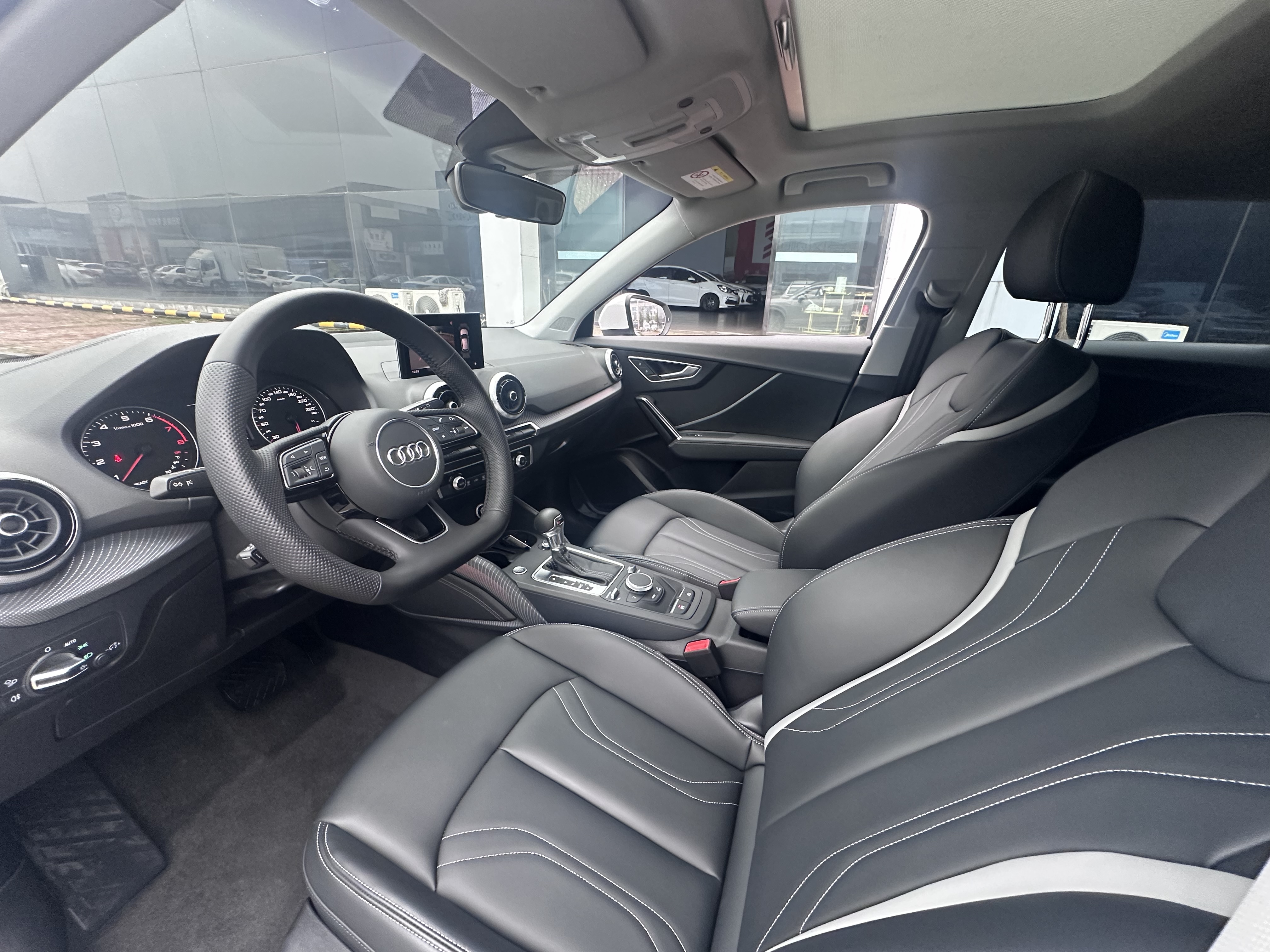 Q2L 2025 car image #7