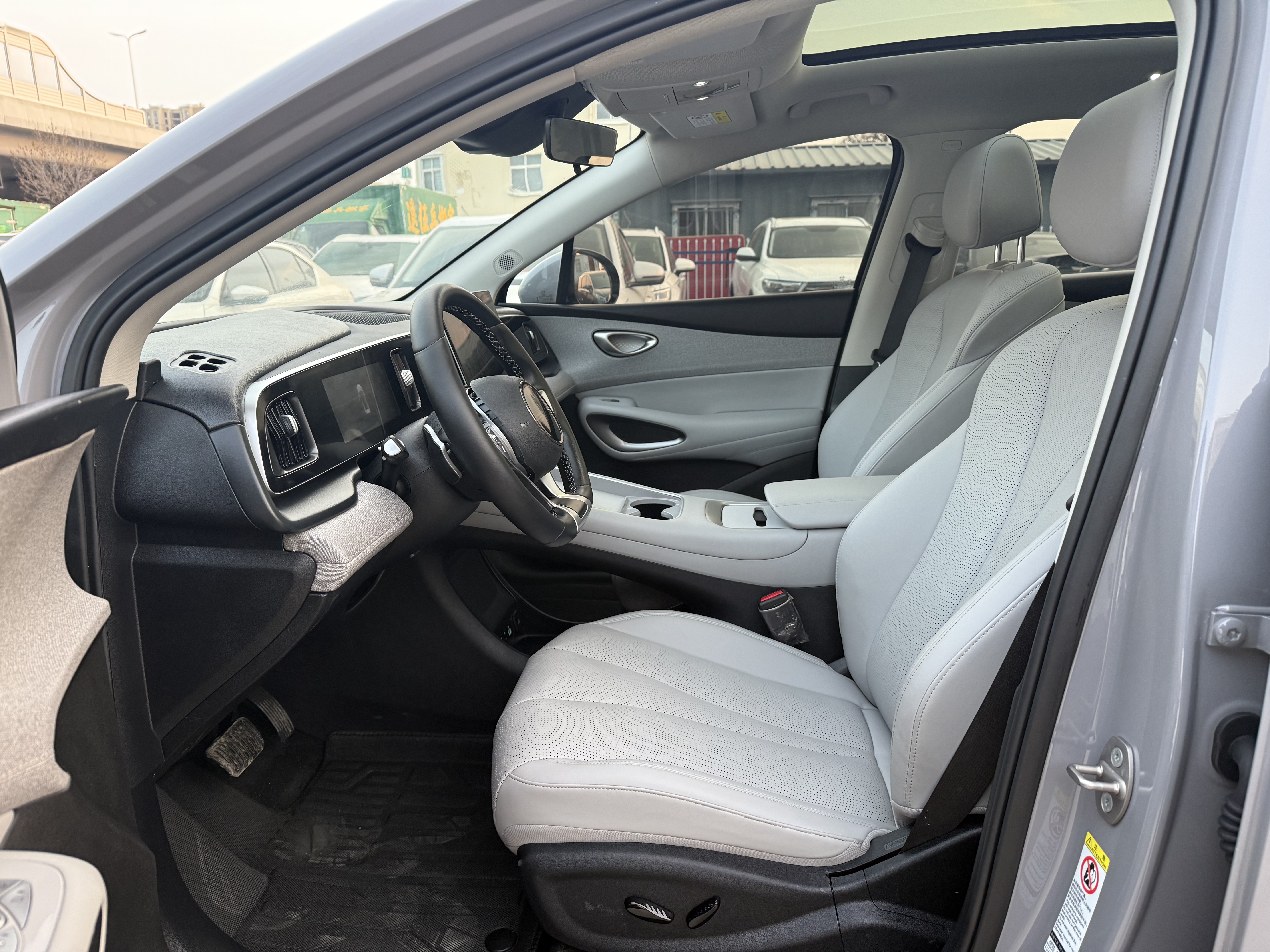 BYD Sea Lion 05 EV 2025 car image #7