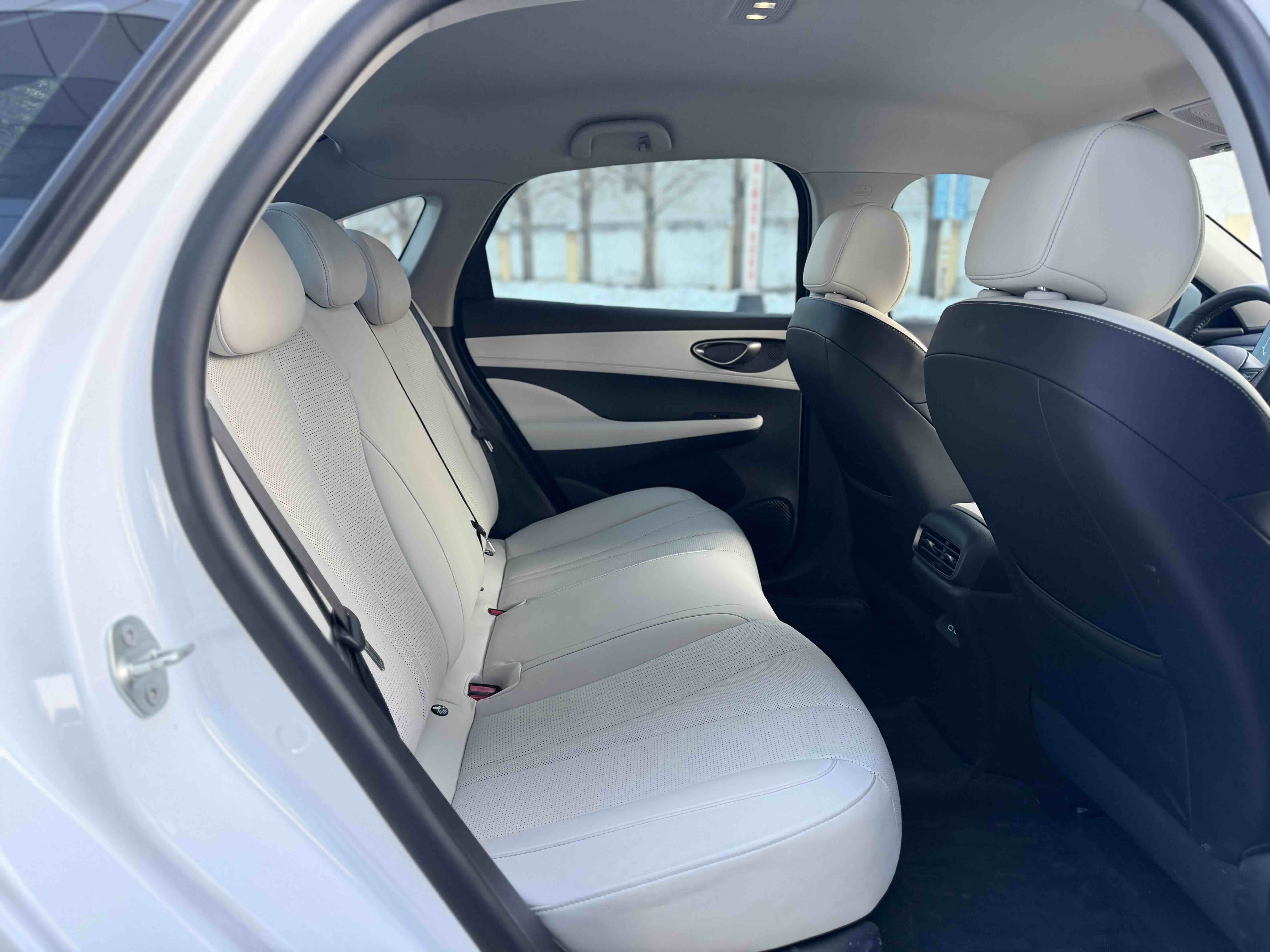 BYD Seal 05 DM-i 2025 car image #7