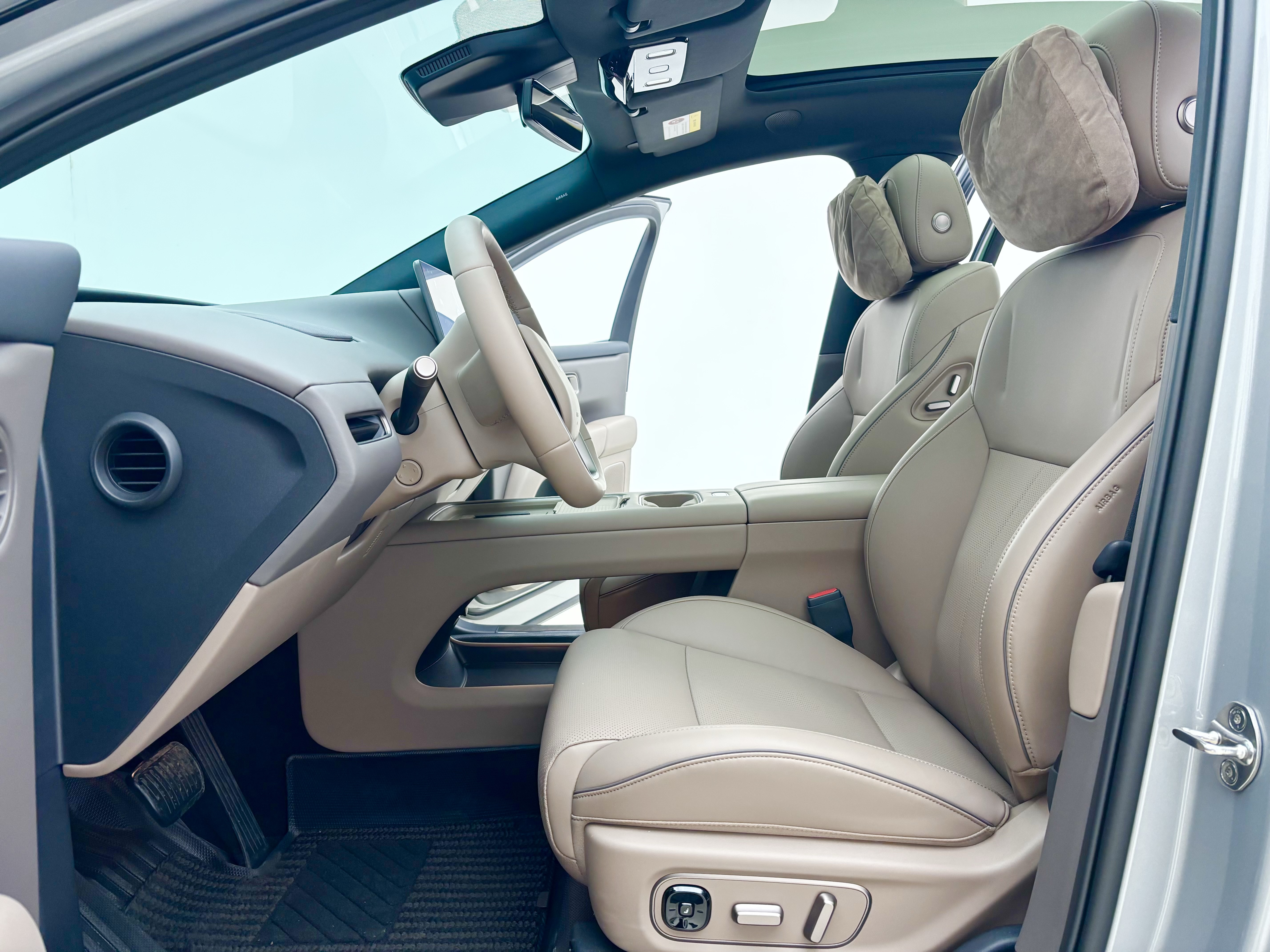 Li 2025 car image #7