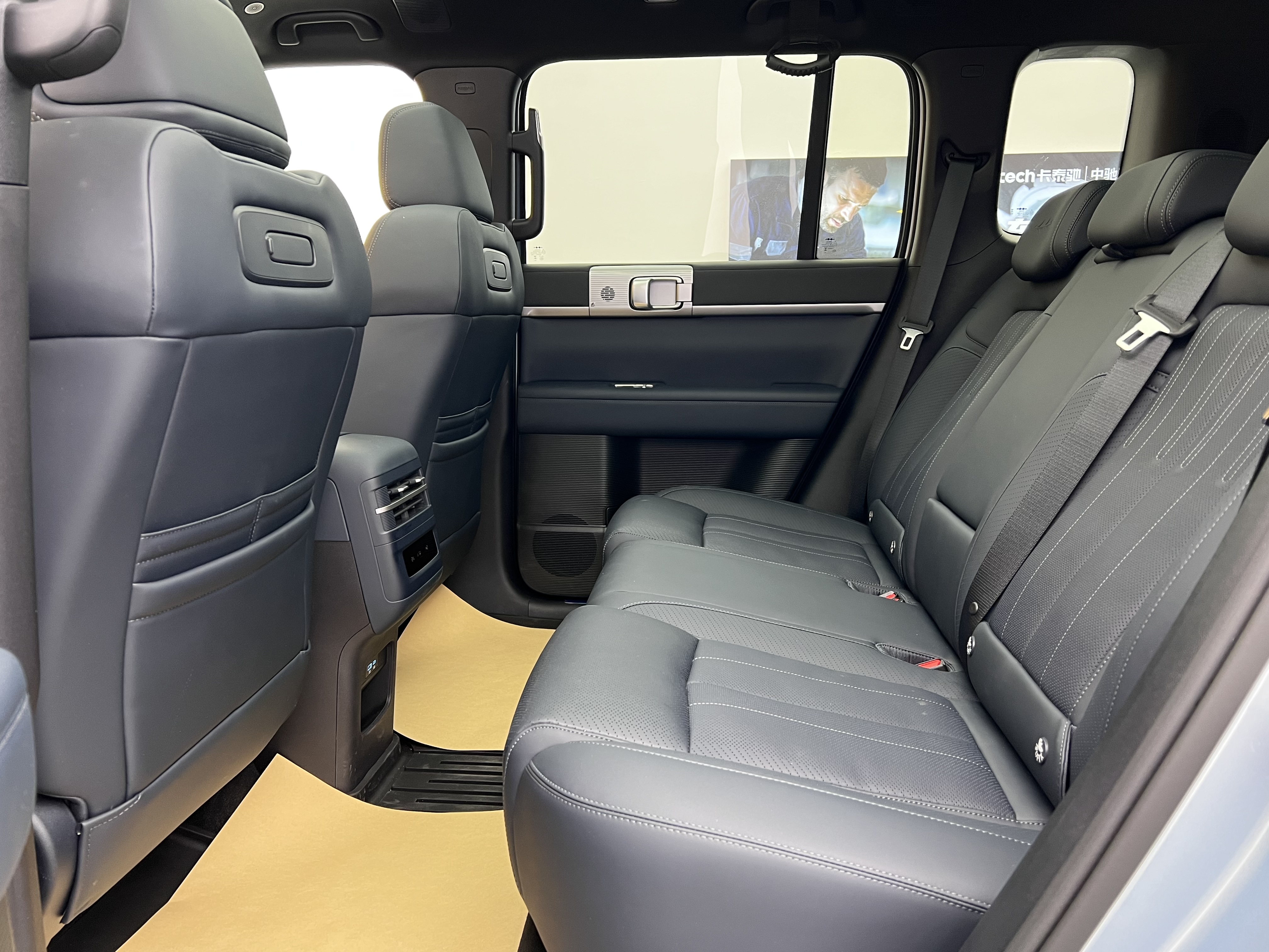 FangChengBao Tiger 7 2026 car image #7