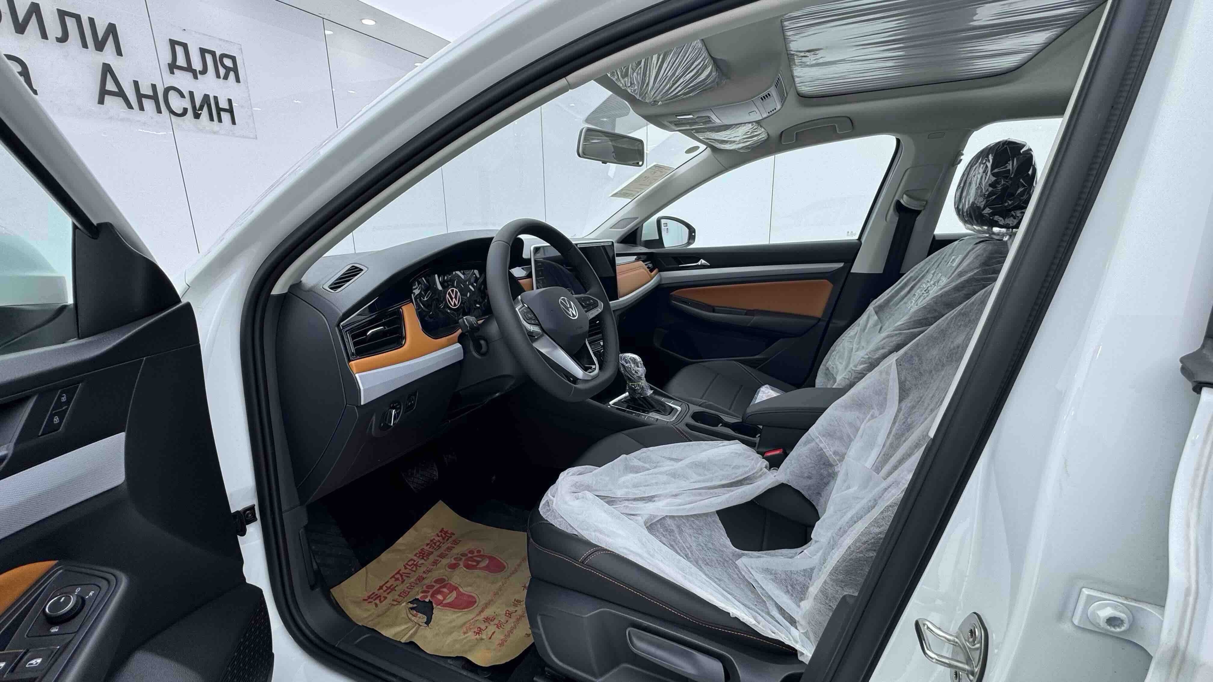 Volkswagen Bora 2026 car image #7