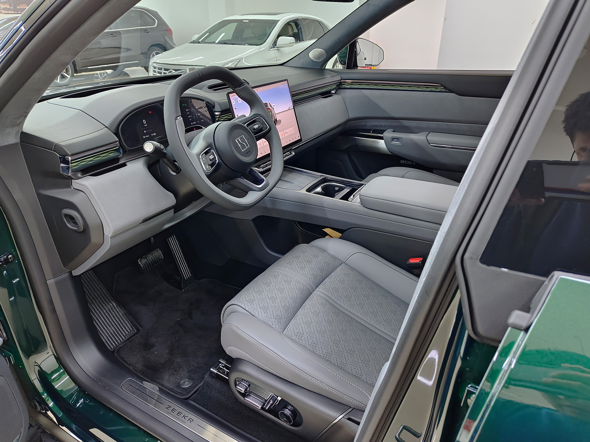 Zeekr 7X 2026 car image #7