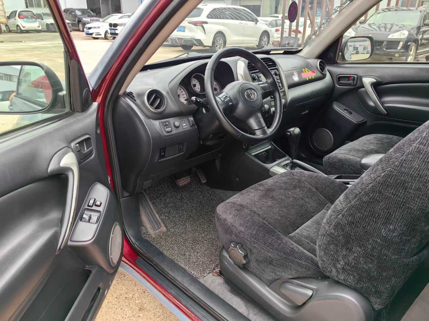 Toyota RAV4 (Imported) 2004 image de voiture #7