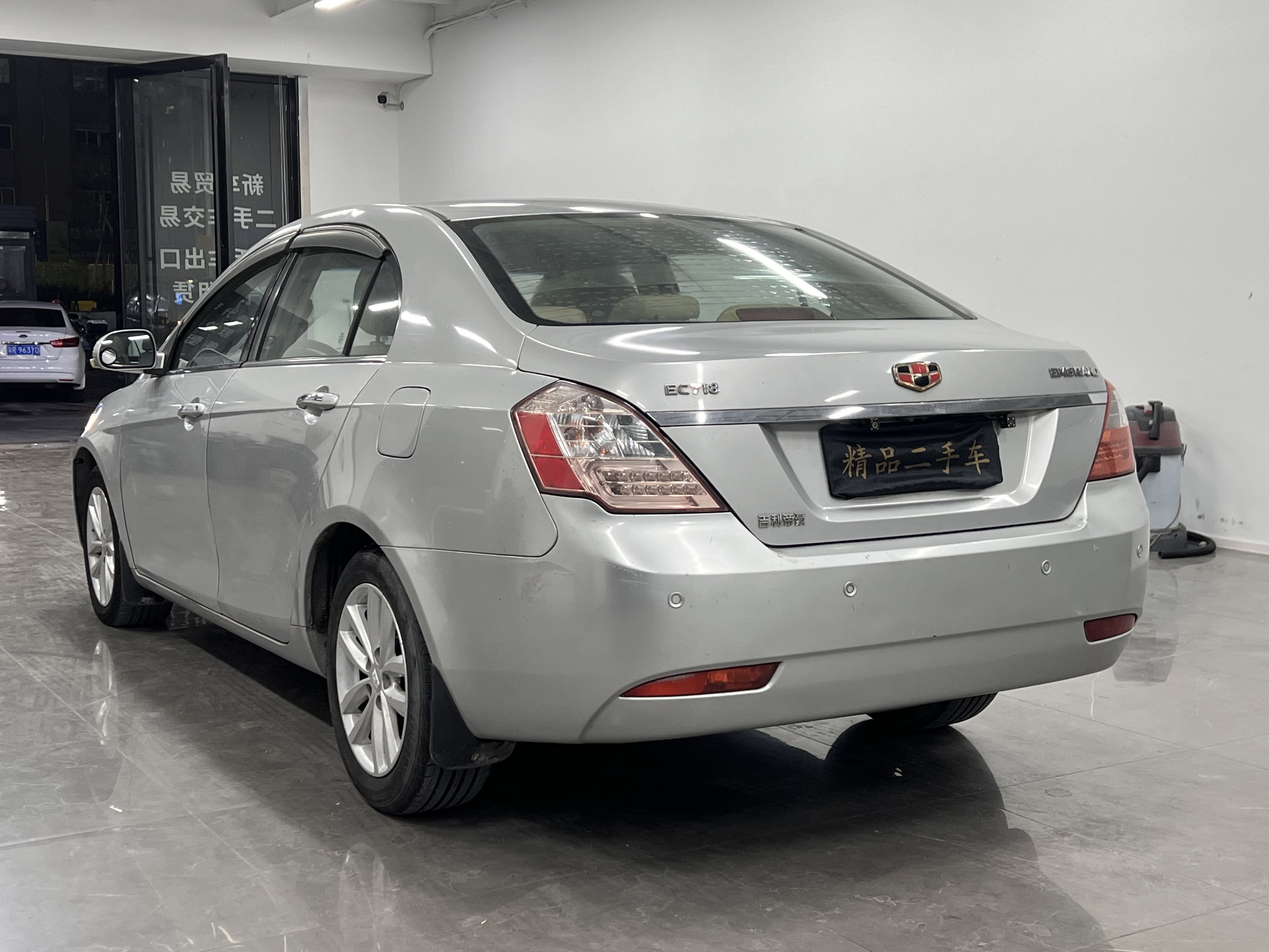 GEELY Emgrand Classic 2014 car image #7