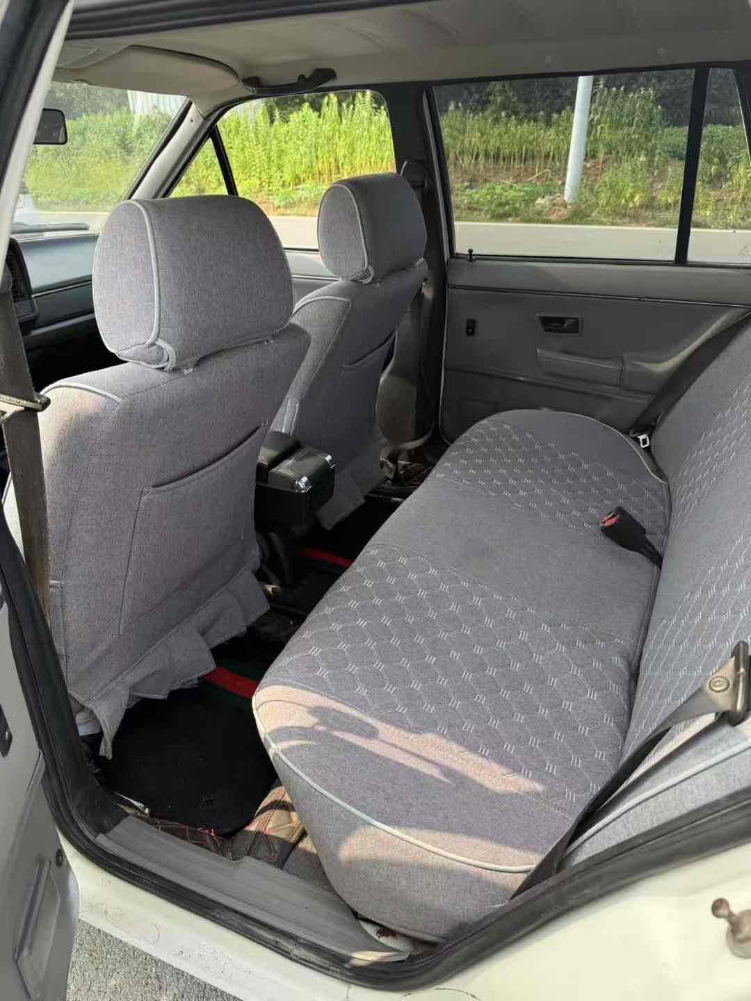 Volkswagen Santana Classic 2011 #7 Volkswagen Santana Classic 2011 car image #7