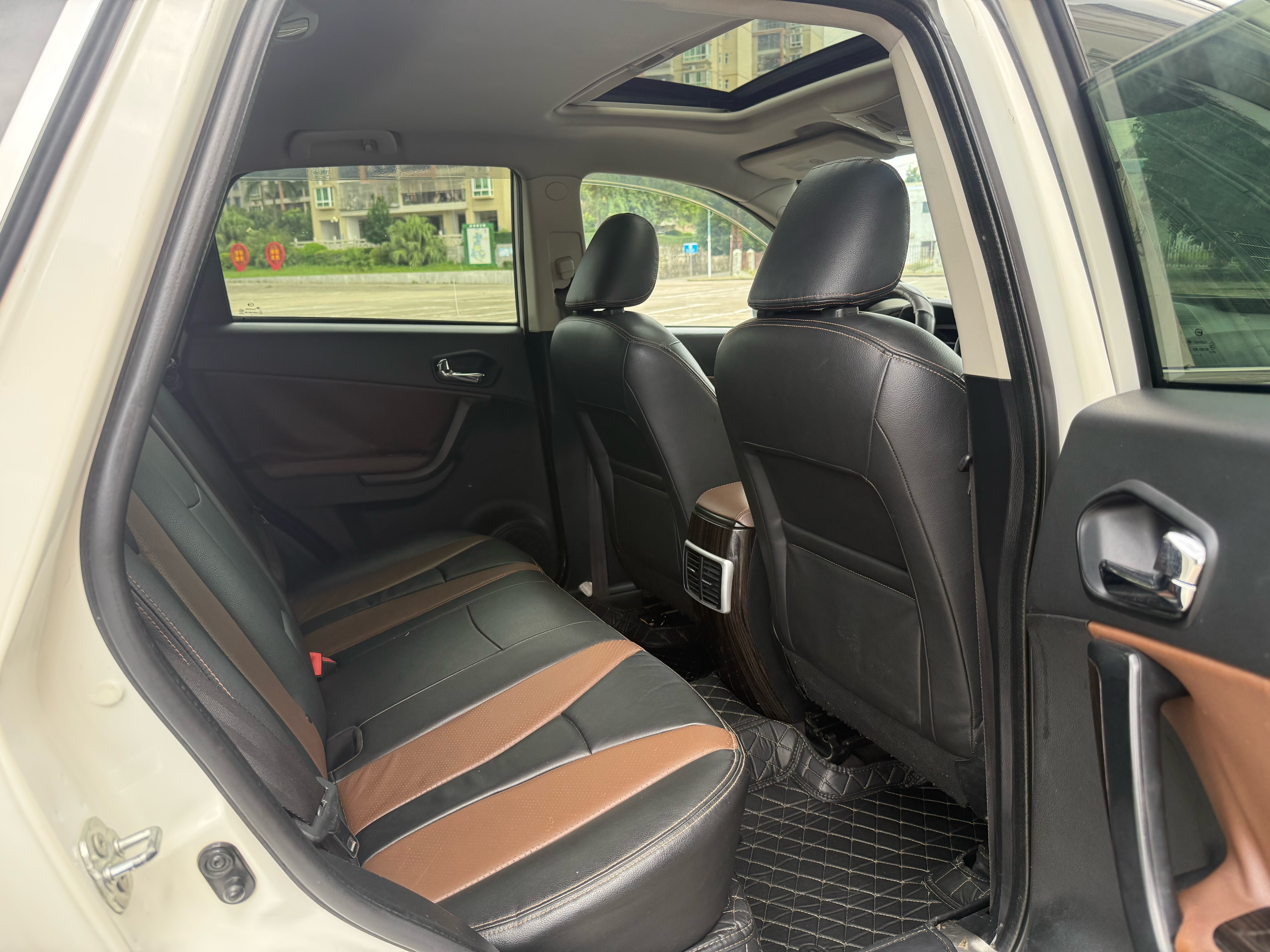 GAC Trumpchi GS5 Super 2015 #7 GAC Trumpchi GS5 Super 2015 car image #7