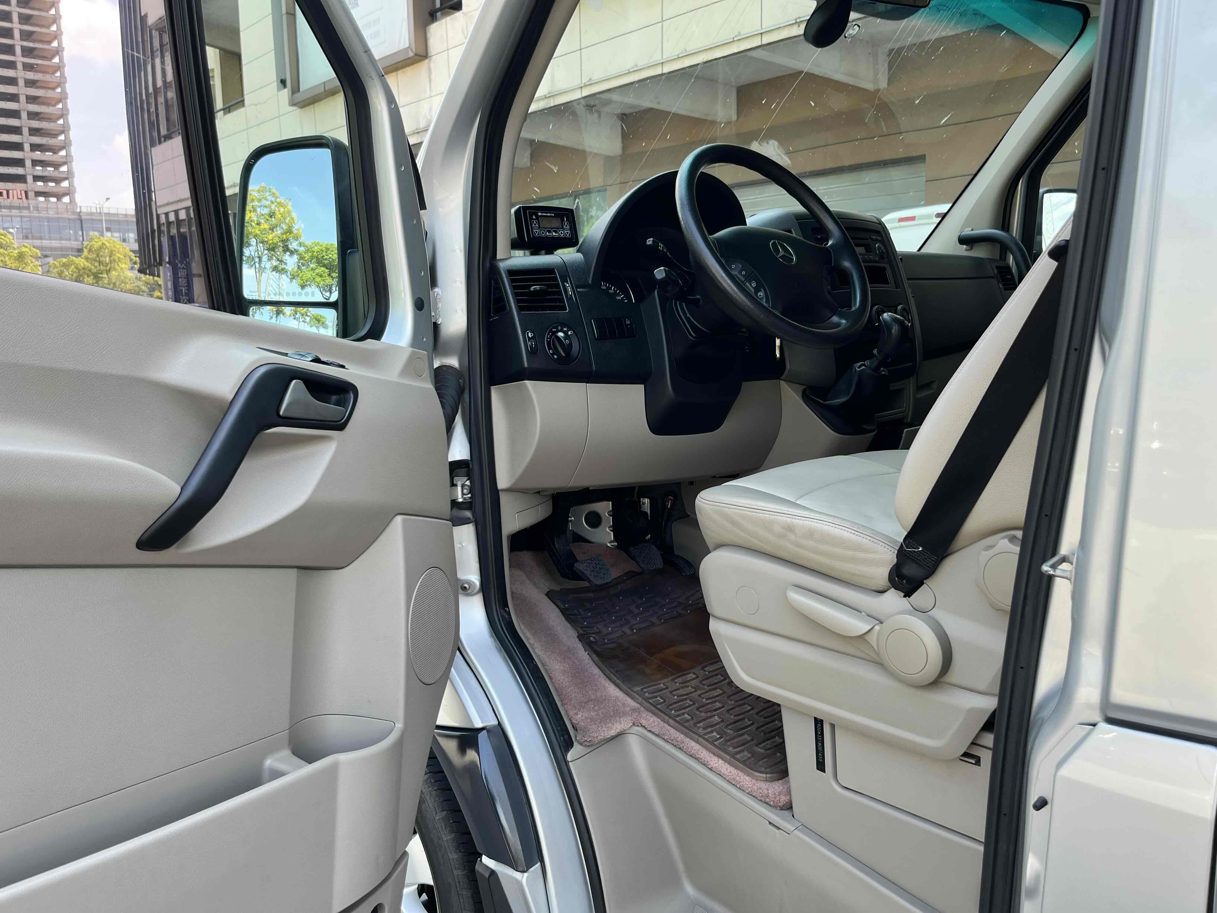 Mercedes-Benz Sprinter 2013 car image #7