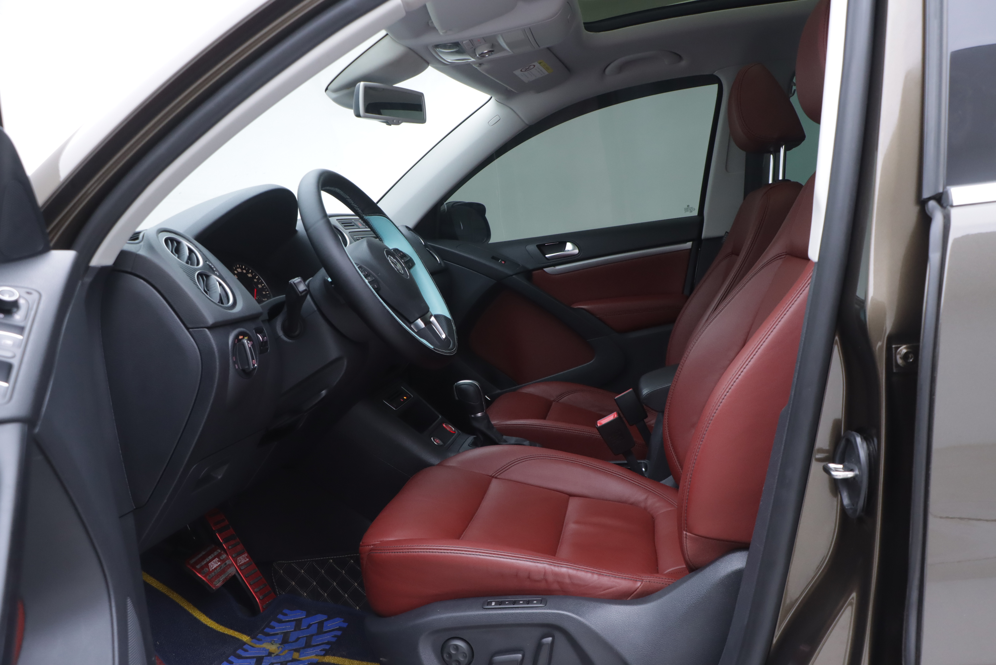 Volkswagen Tiguan 2015 car image #7