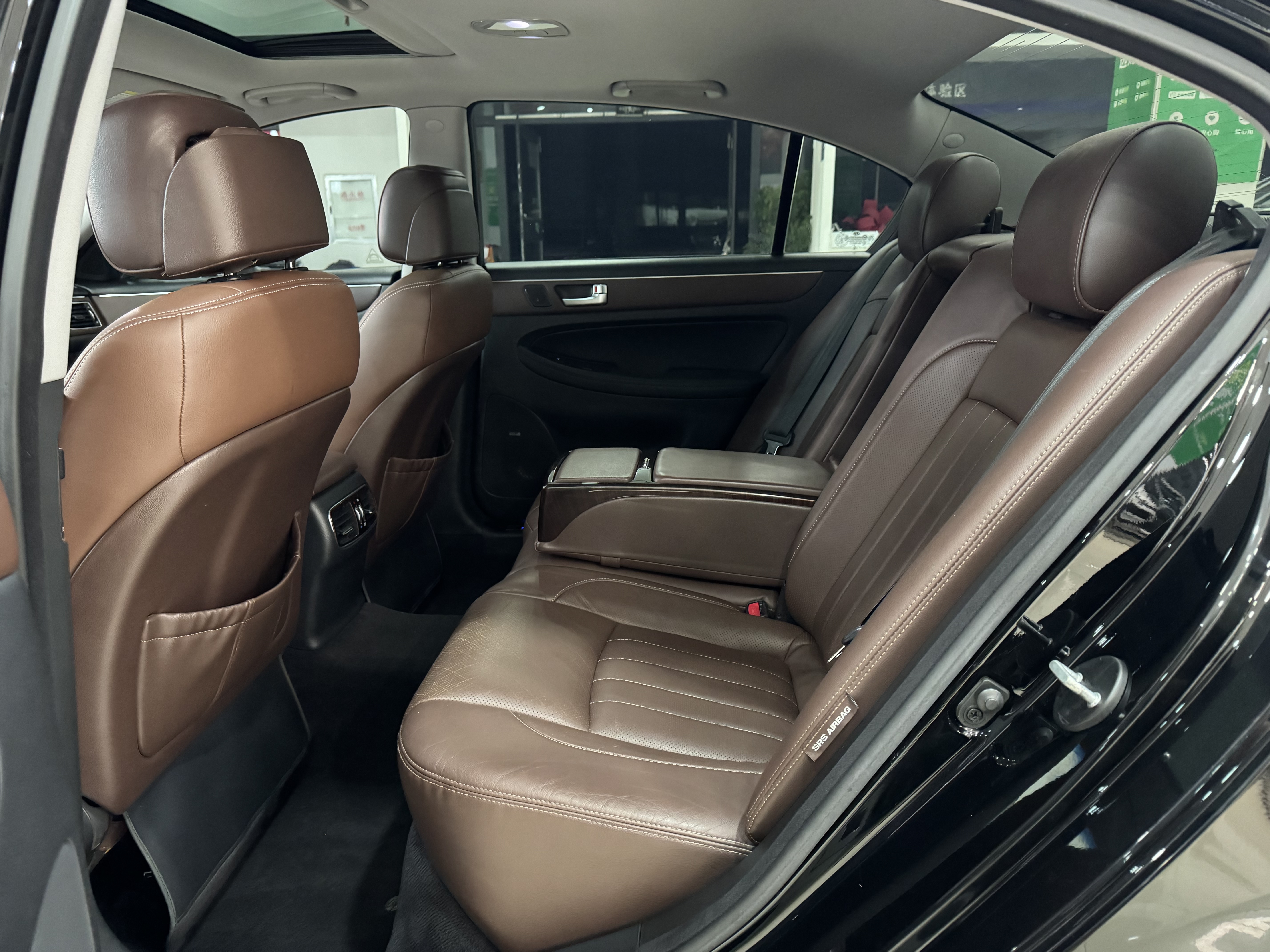 Hyundai Rohens 2013 #7 Hyundai Rohens 2013 car image #7