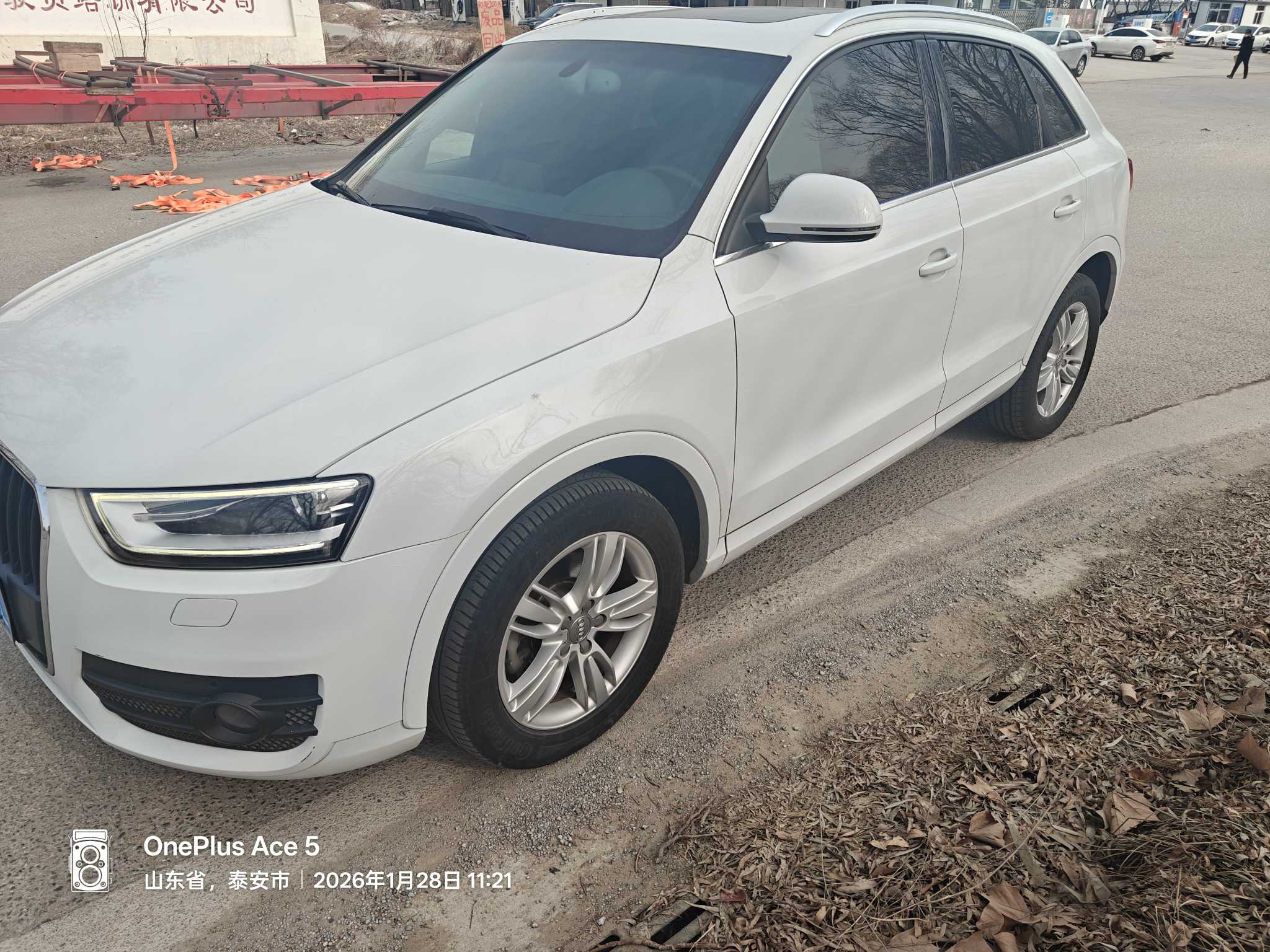 Audi Q3 2016 car image #7