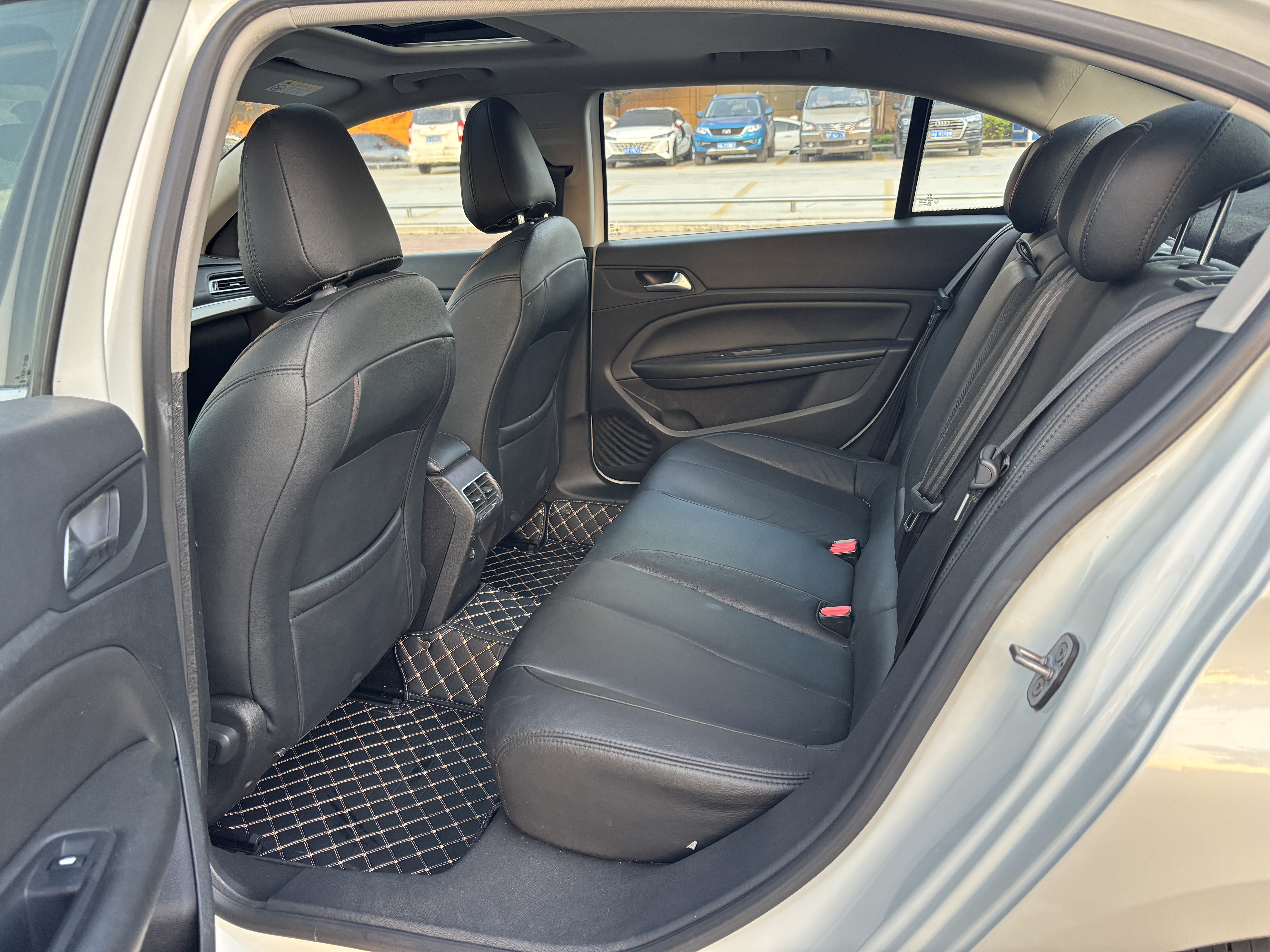 Peugeot 408 2015 car image #7