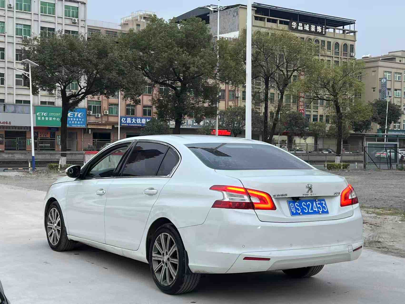 Peugeot 408 2015 immagine di auto #7
