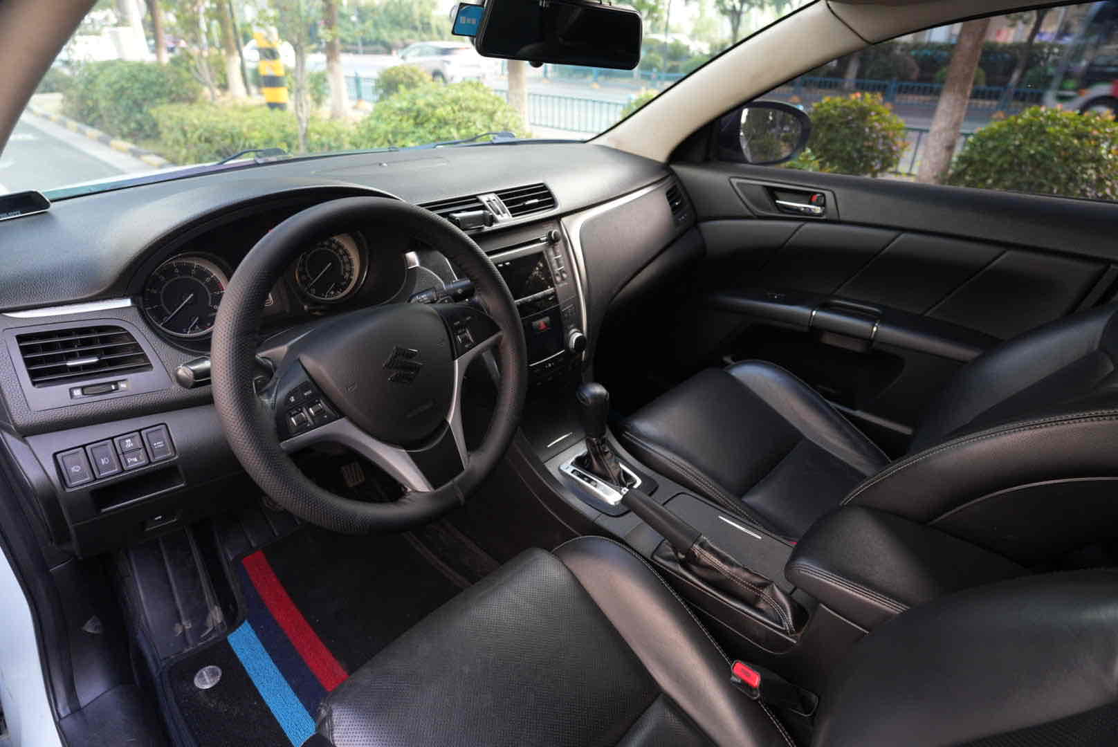 Suzuki Kizashi 2011 immagine di auto #7