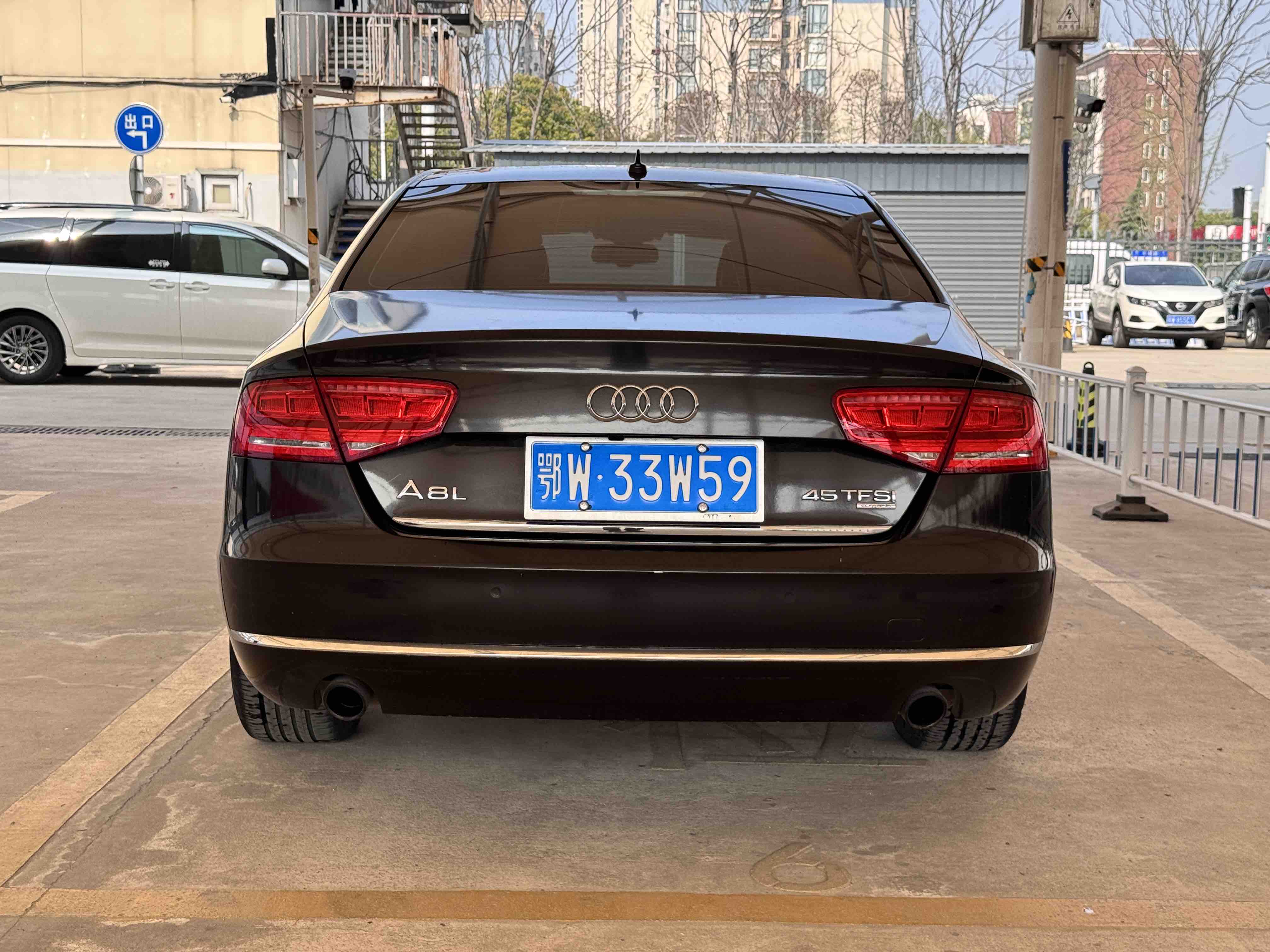 Audi A8 2013 imagem de carro #7