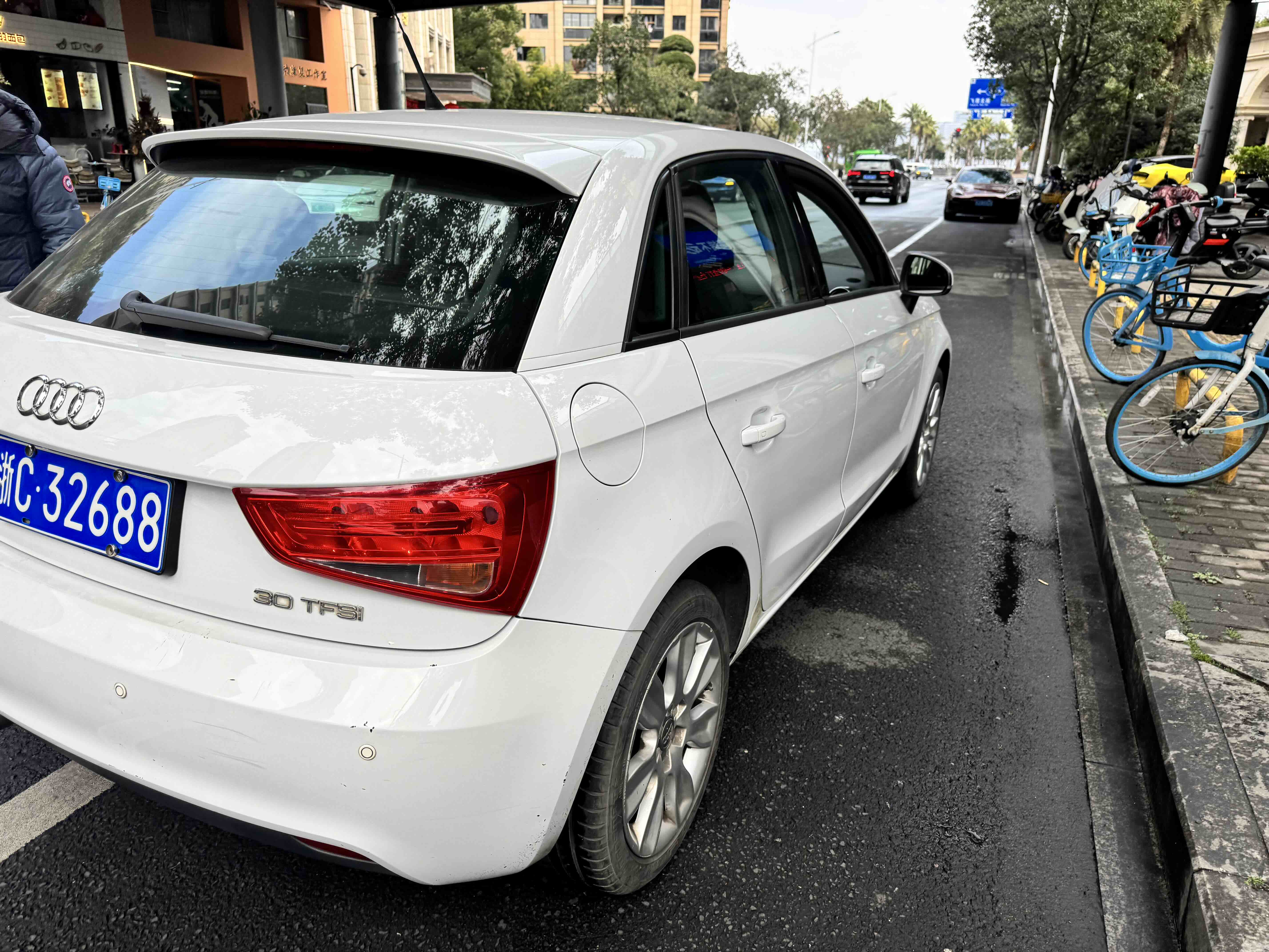 Audi A1 2015 car image #7