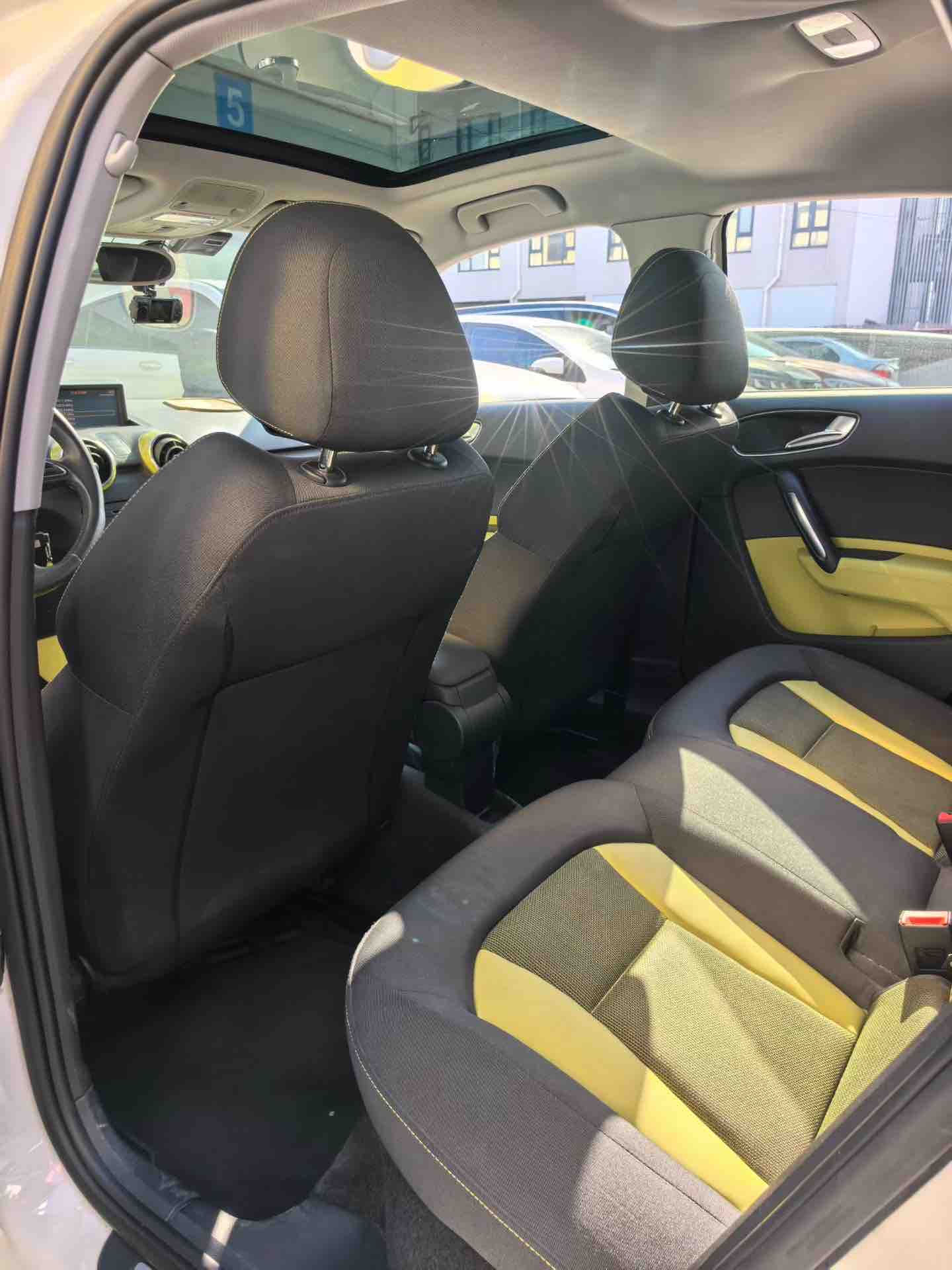 Audi A1 2014 car image #7