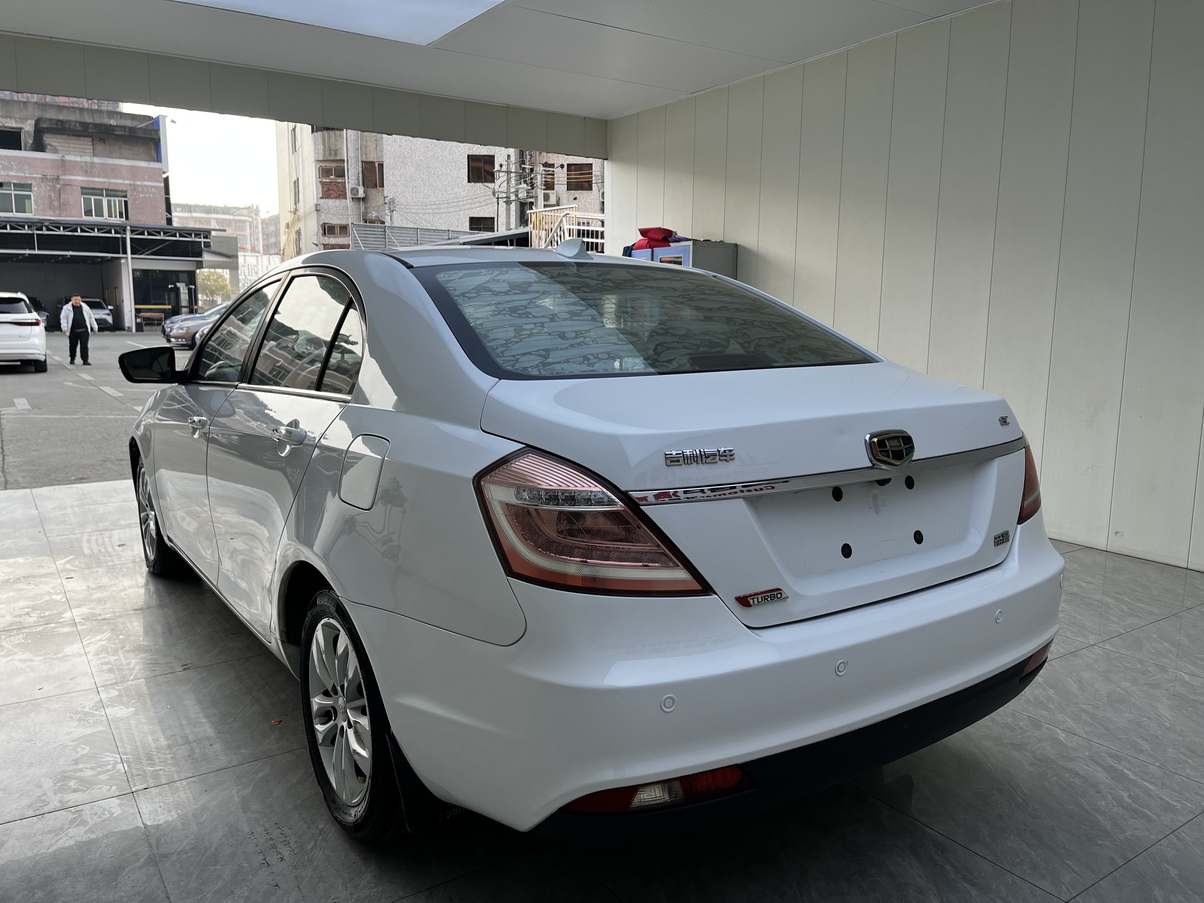 GEELY Emgrand 2014 #7 GEELY Emgrand 2014 car image #7
