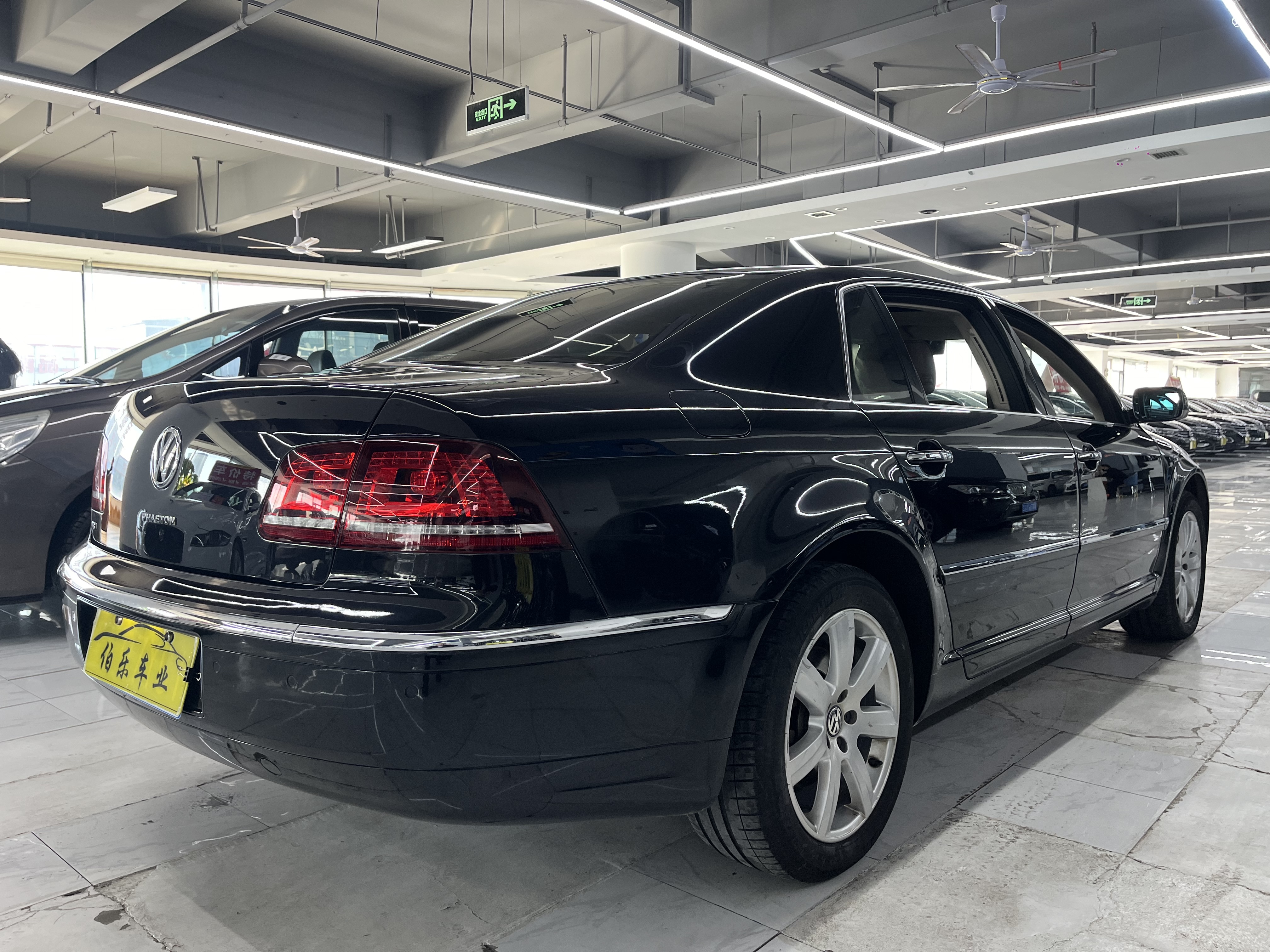 Volkswagen Pheaton 2014 immagine di auto #7