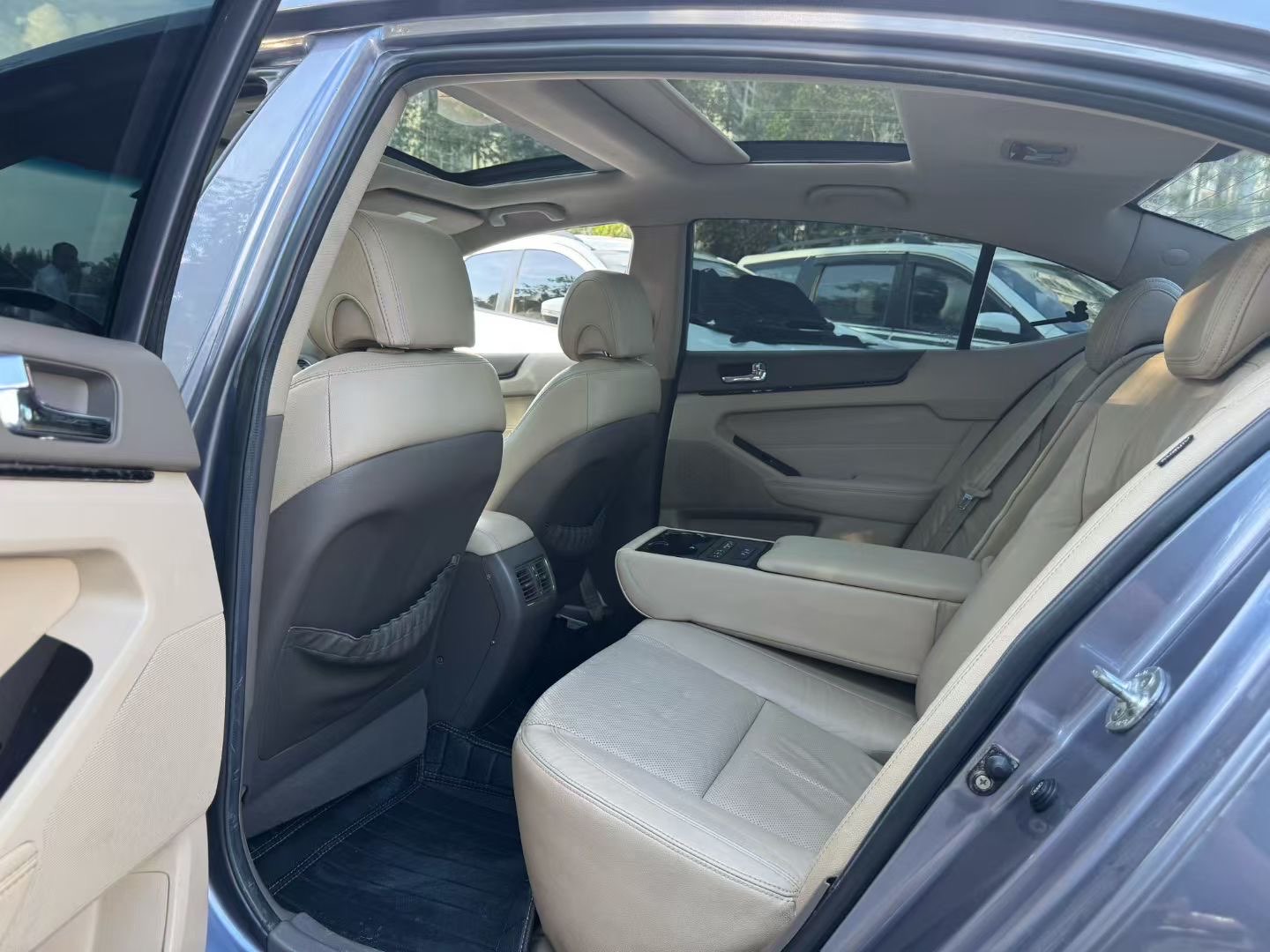 Kia Cadenza 2011 car image #7