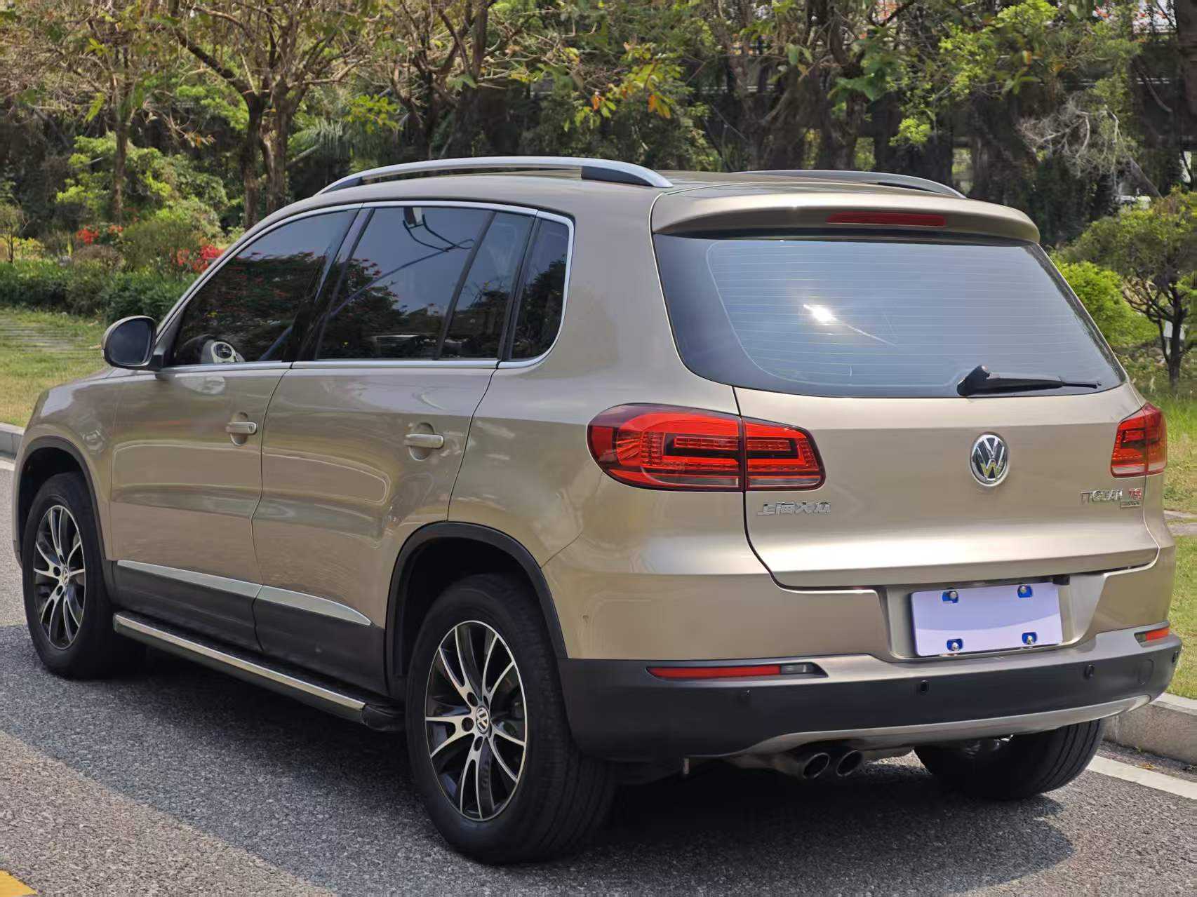 Volkswagen Tiguan 2014 car image #7