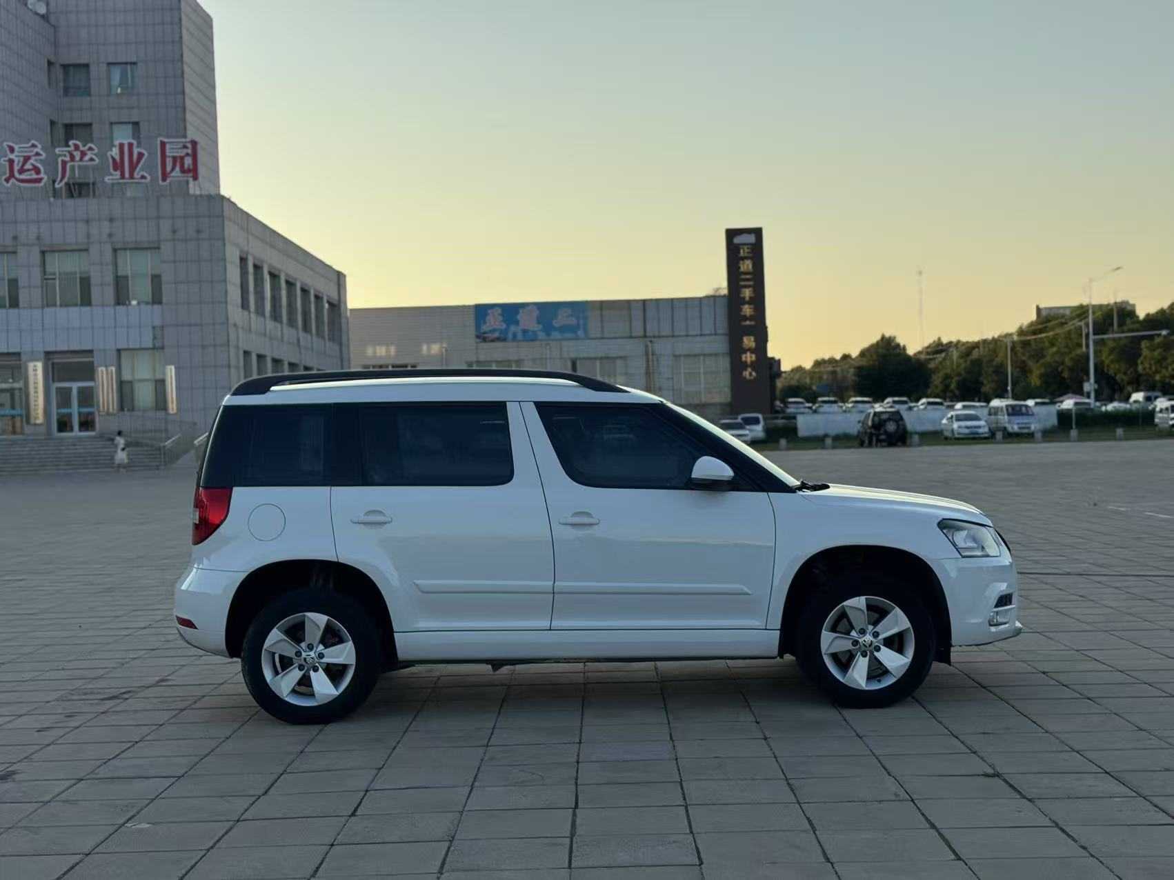 Skoda Yeti 2015 car image #7