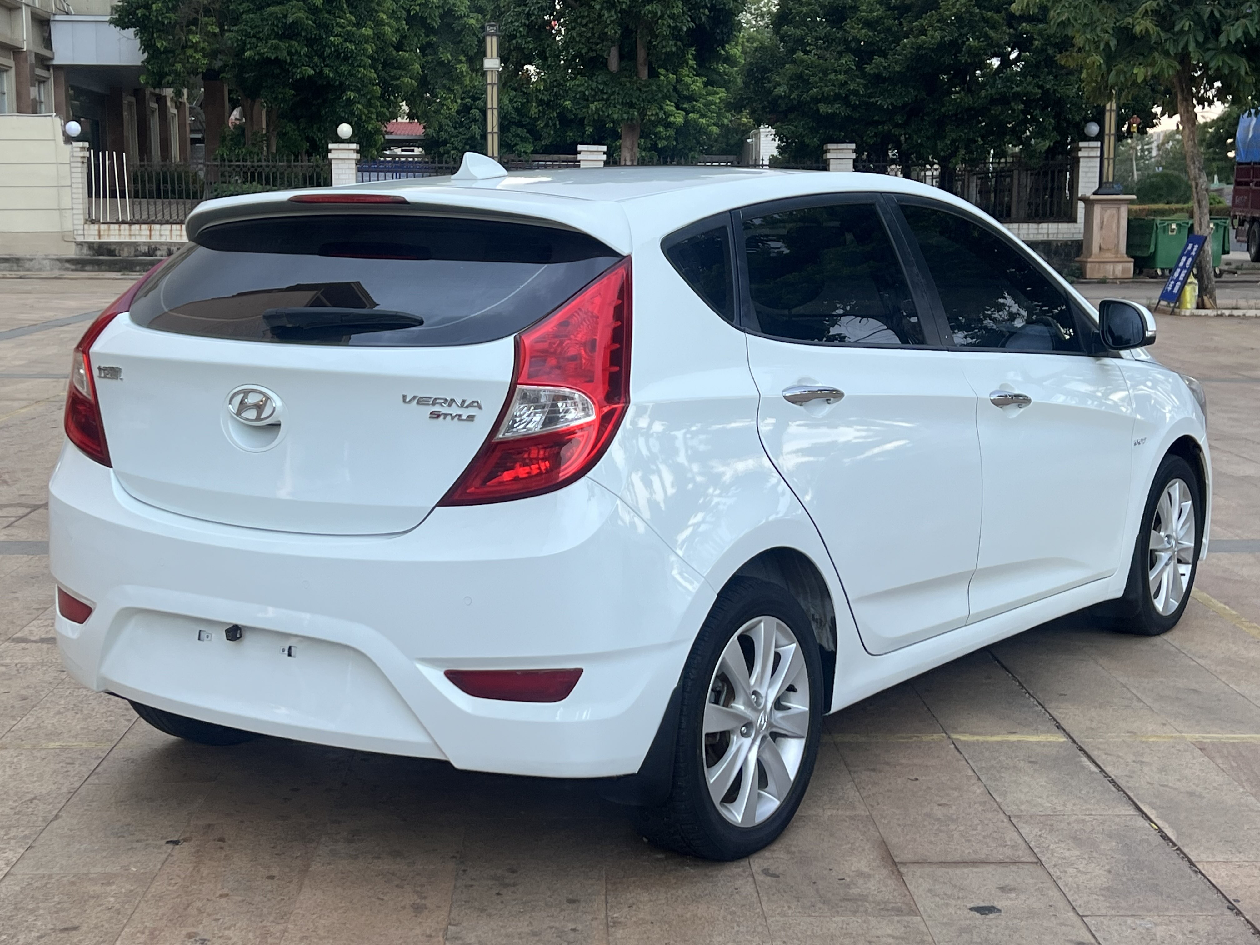 Hyundai Reina Hatchback 2014 #7 Hyundai Reina Hatchback 2014 imagen de coche #7