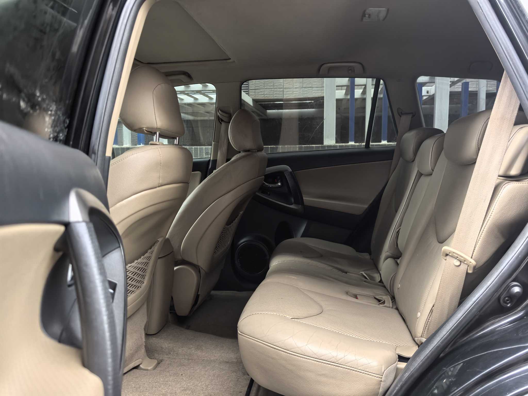 Toyota RAV4 2011 imagem de carro #7