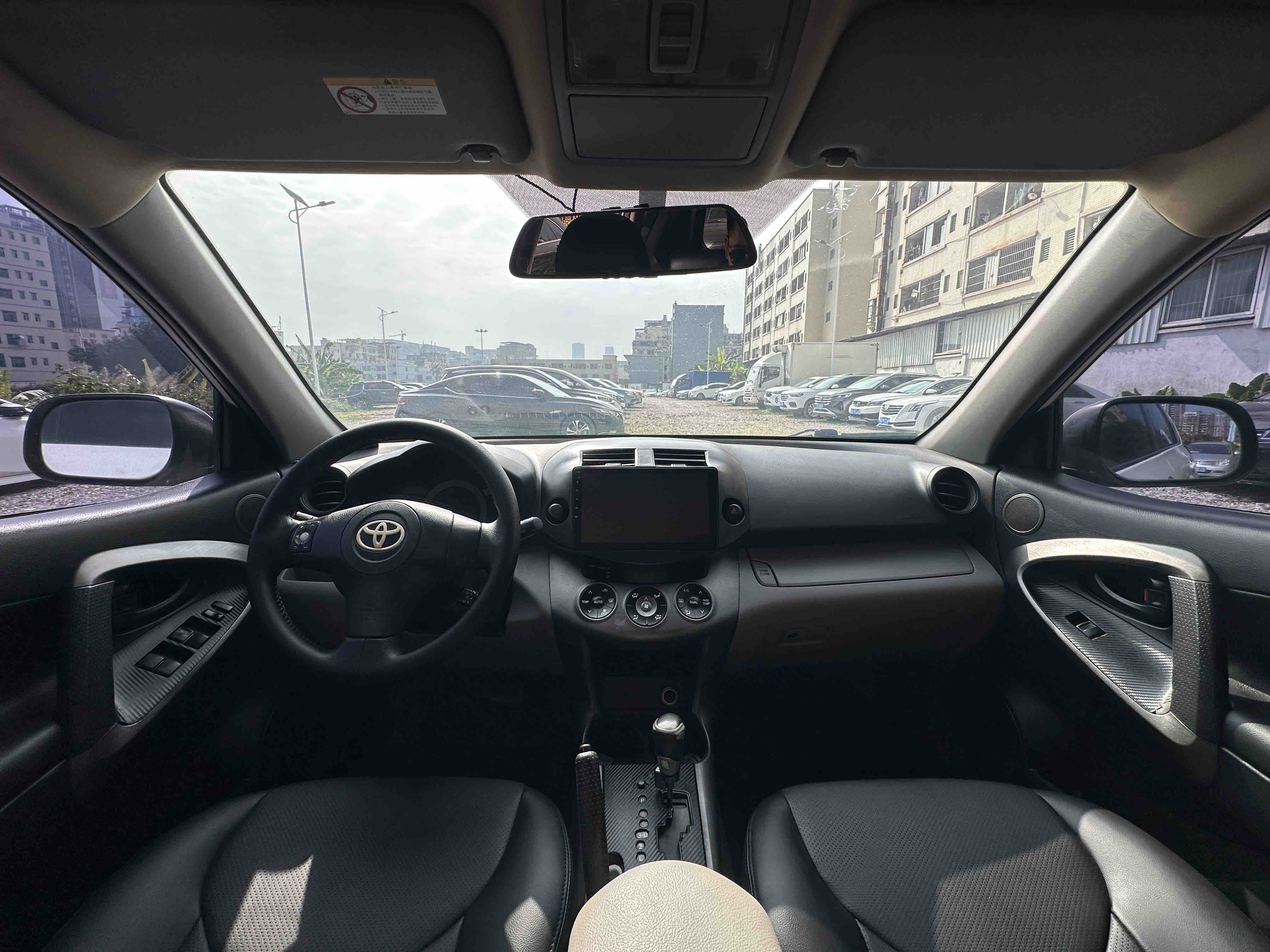 Toyota RAV4 2010 car image #7