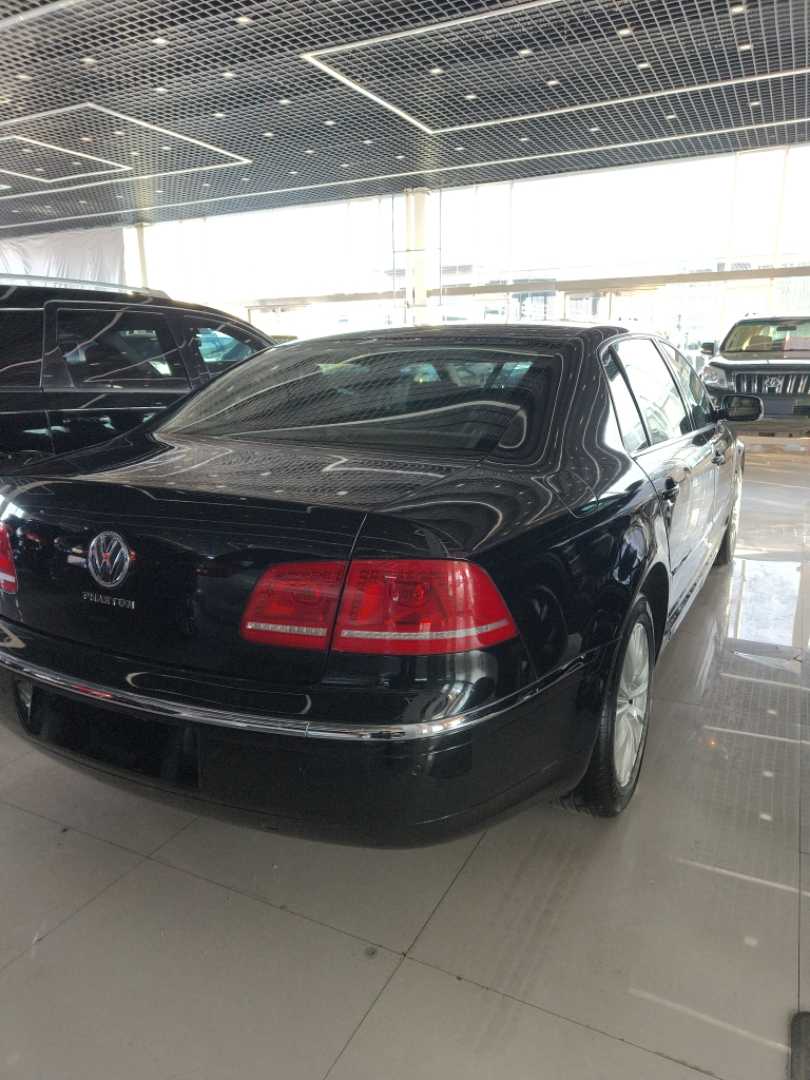 Volkswagen Pheaton 2012 immagine di auto #7