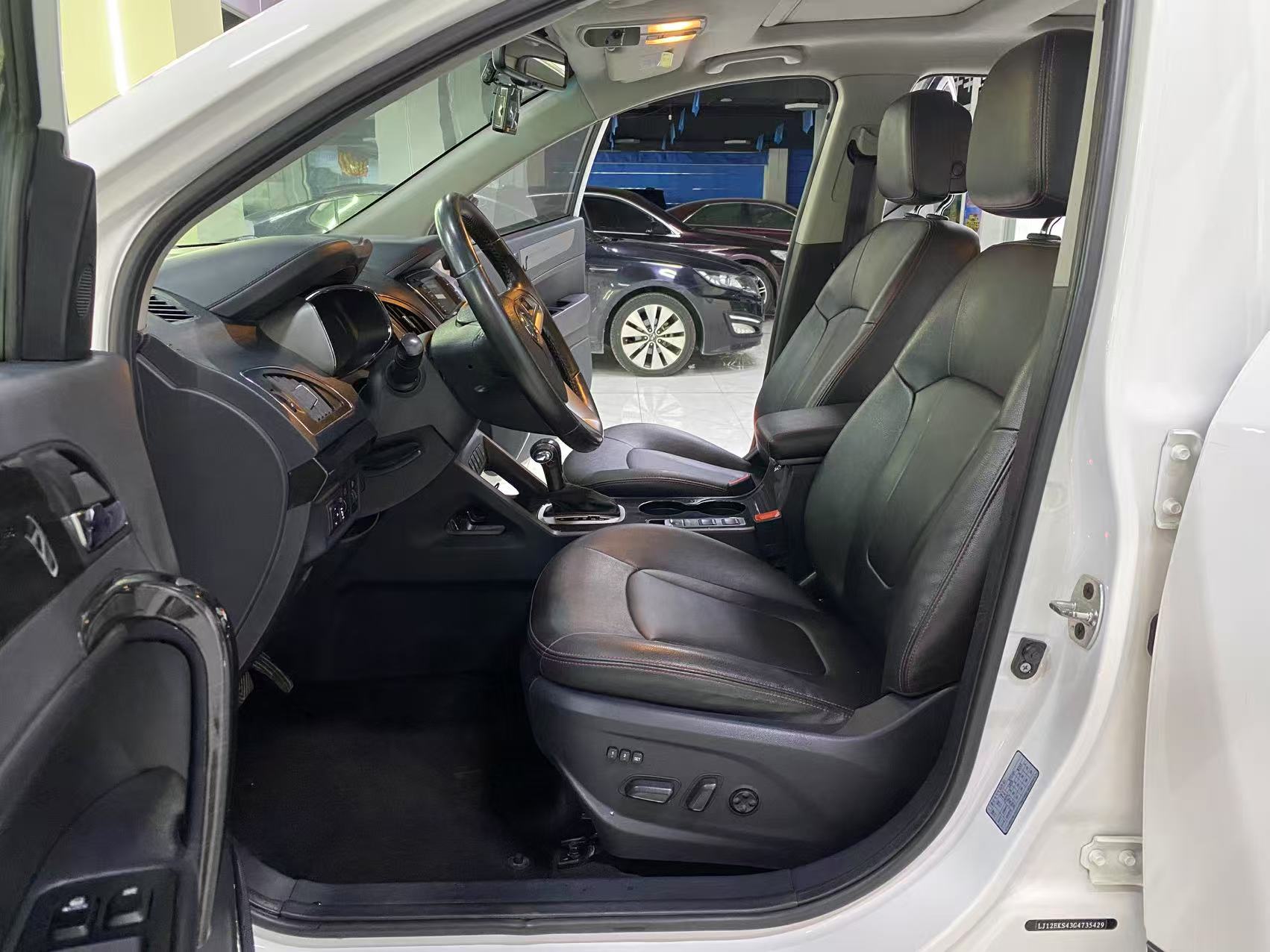 JAC 2016 #7 JAC 2016 car image #7