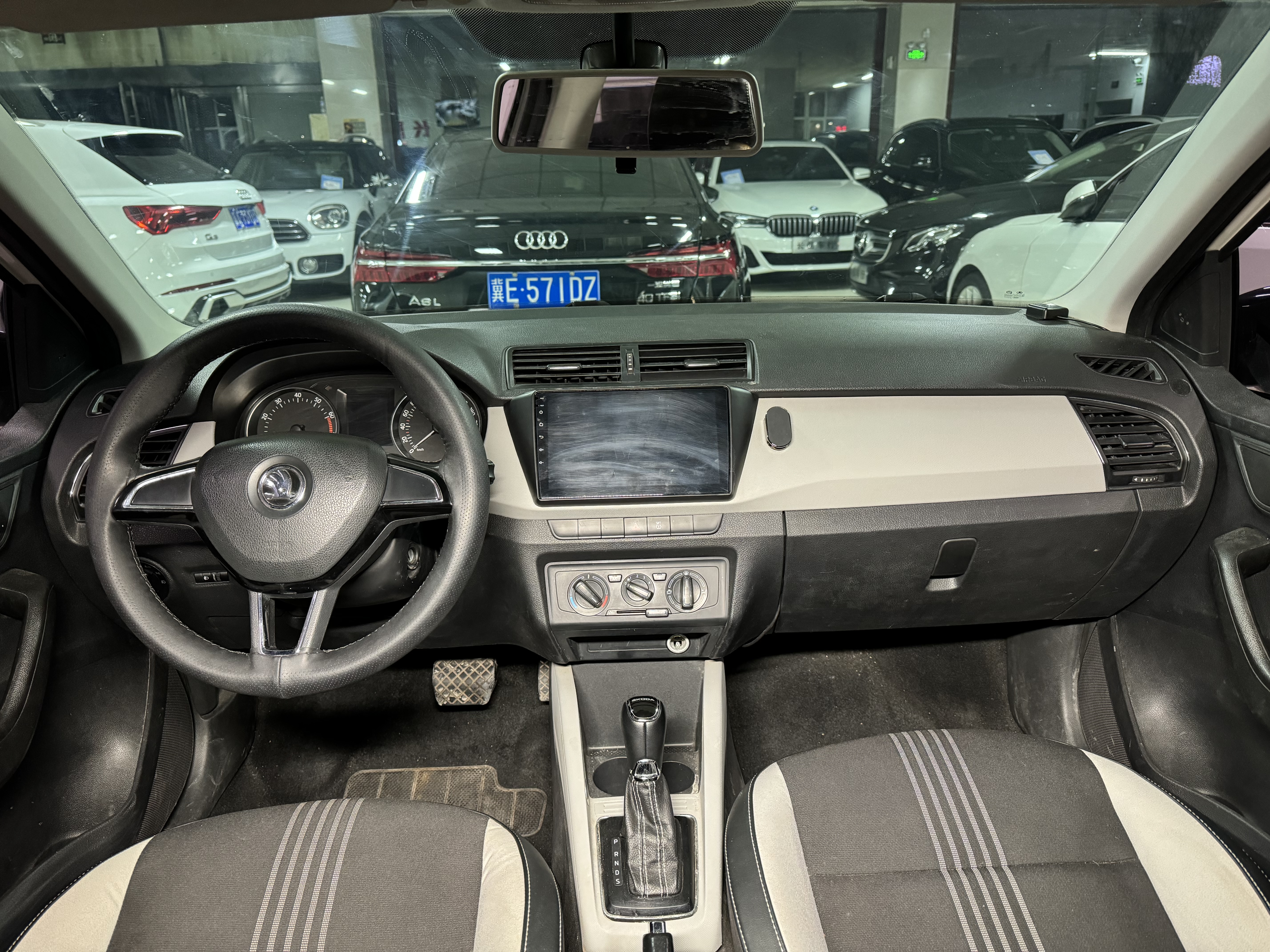 Skoda Fabia 2016 immagine di auto #7