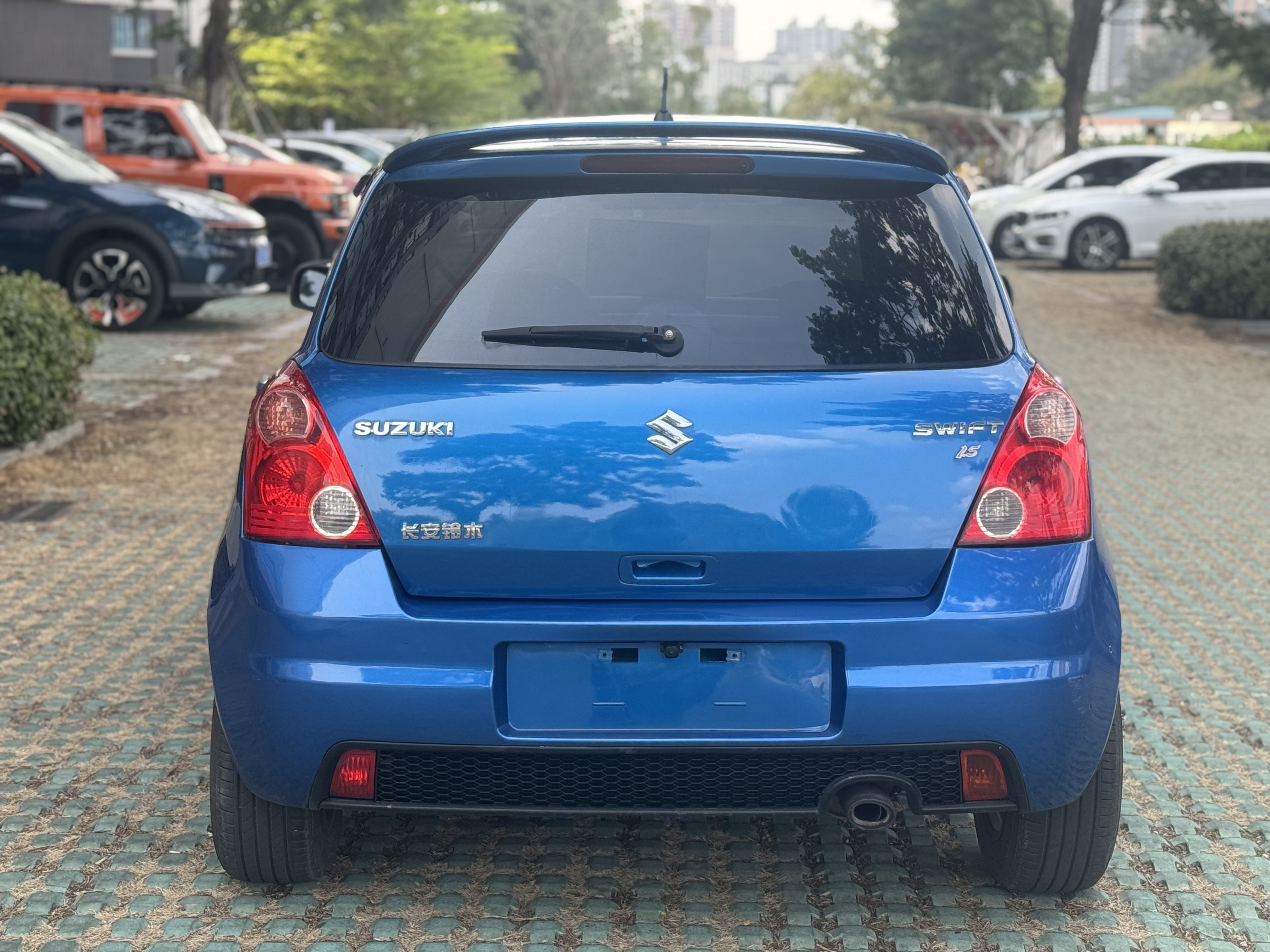 铃木 雨燕 2011 汽车图片 #7