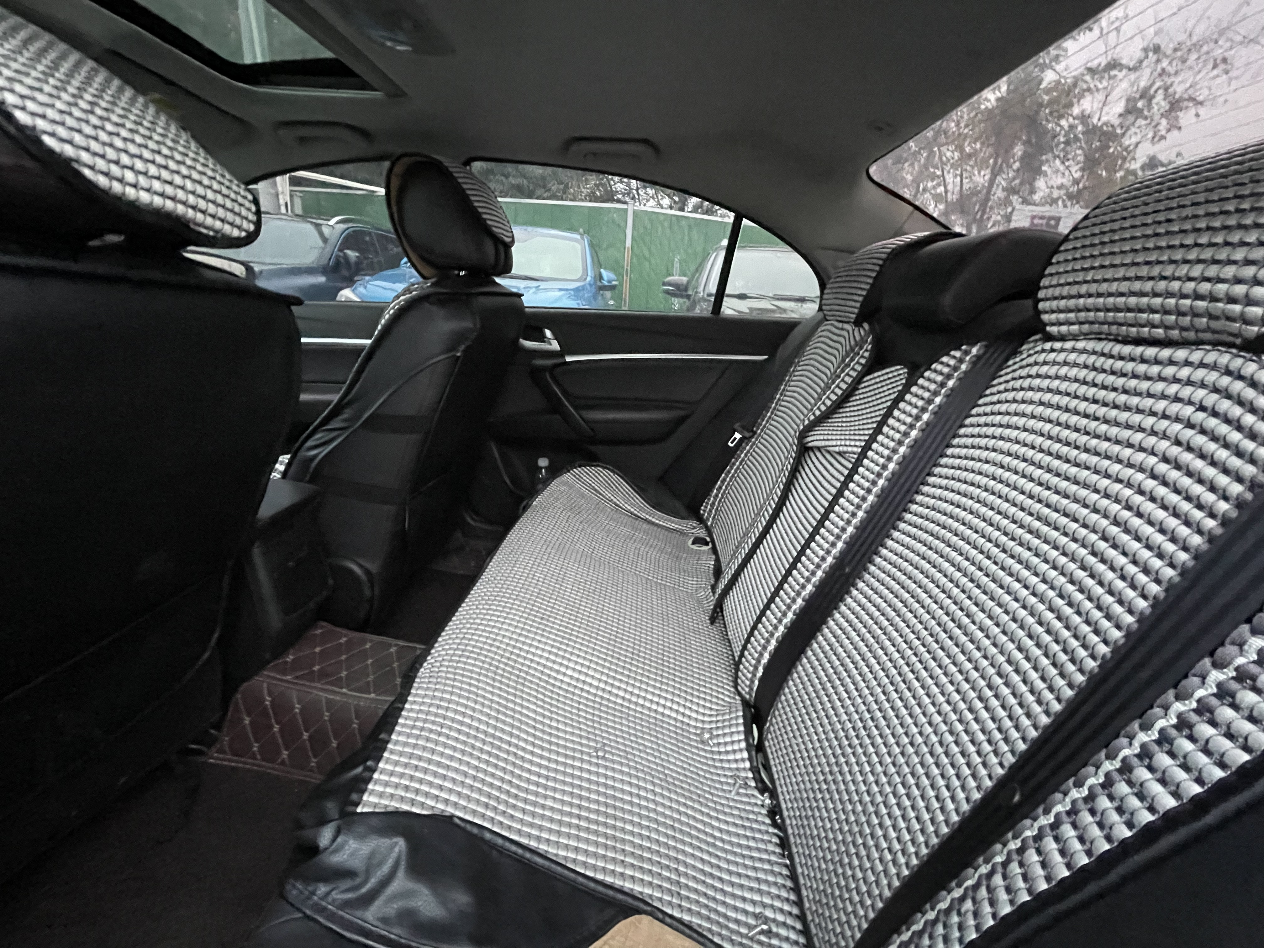 Emgrand 2015 car image #7