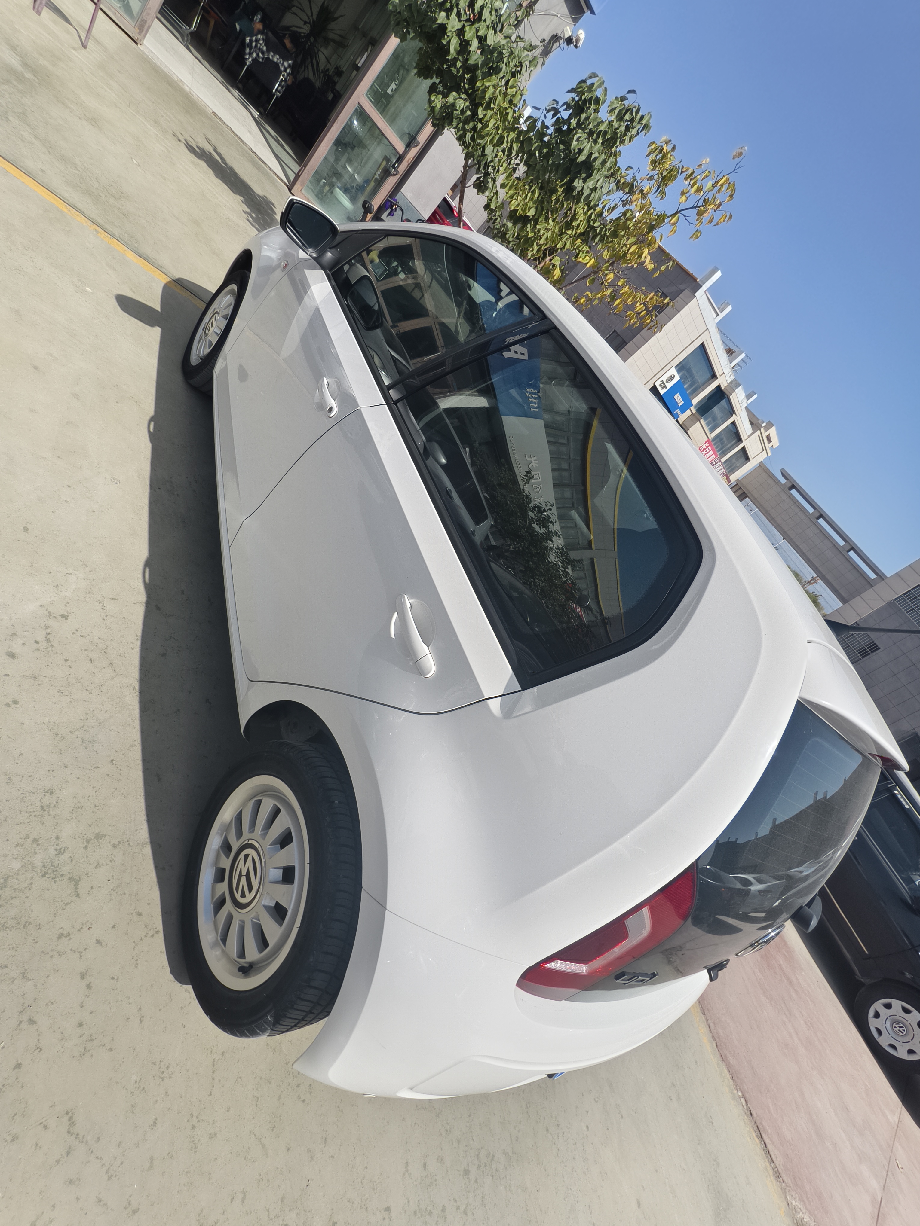 Volkswagen up! 2016 imagem de carro #7