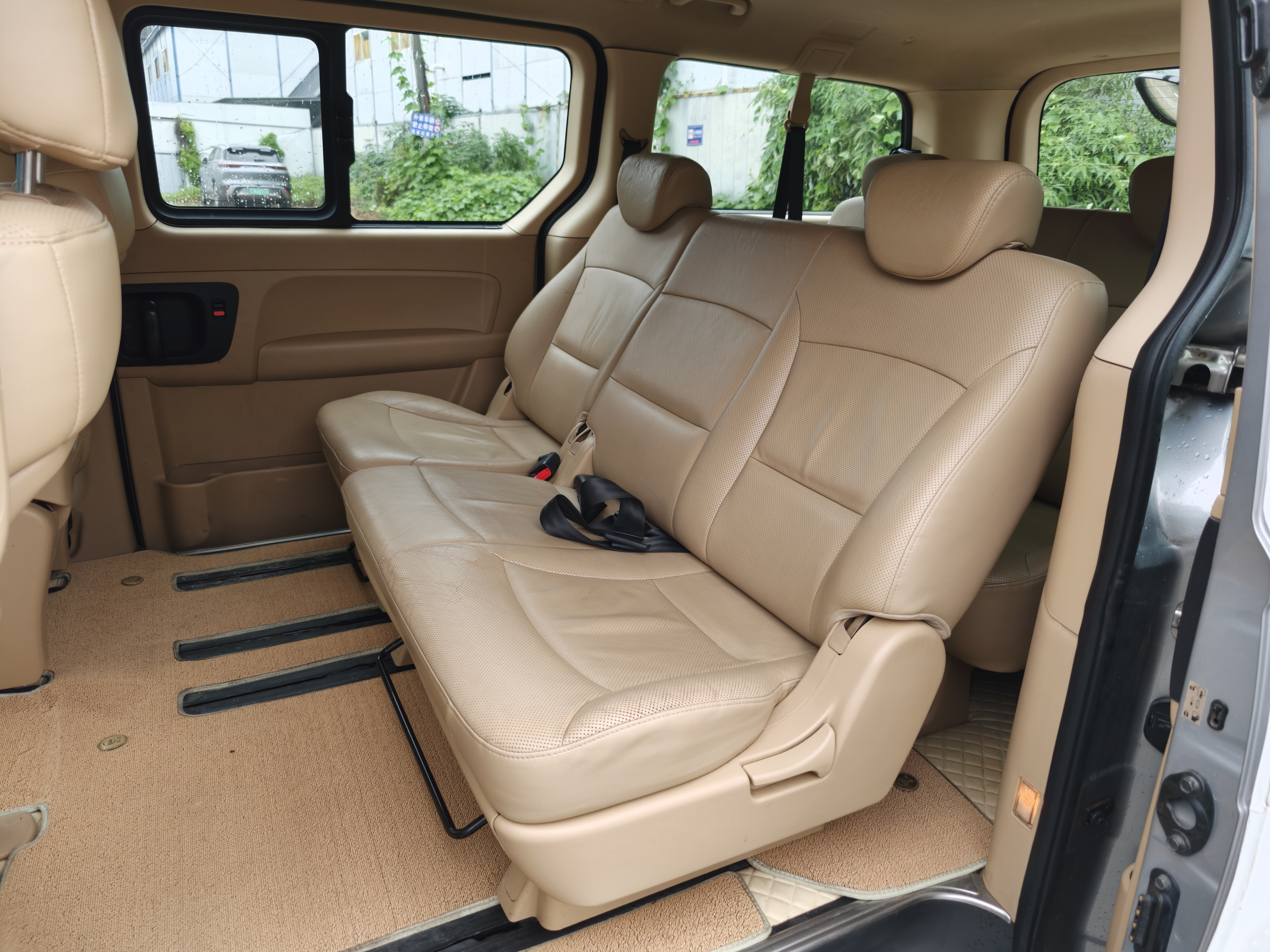 Hyundai H-1 2013 car image #7