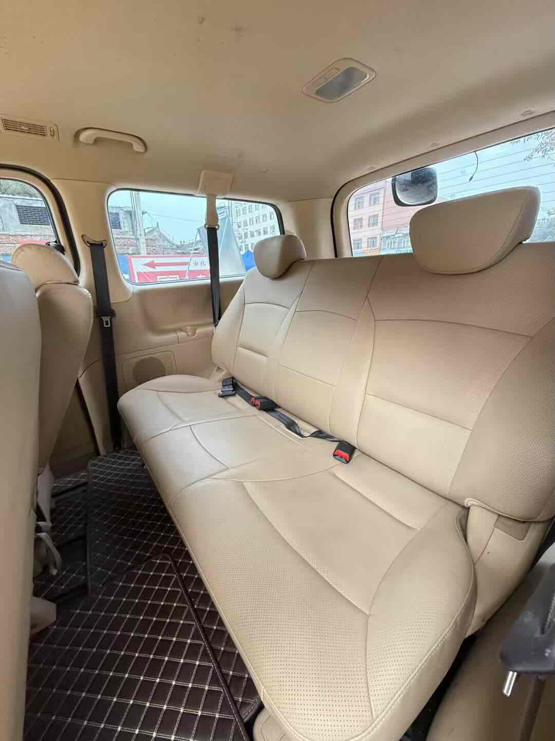 Hyundai H-1 2015 car image #7