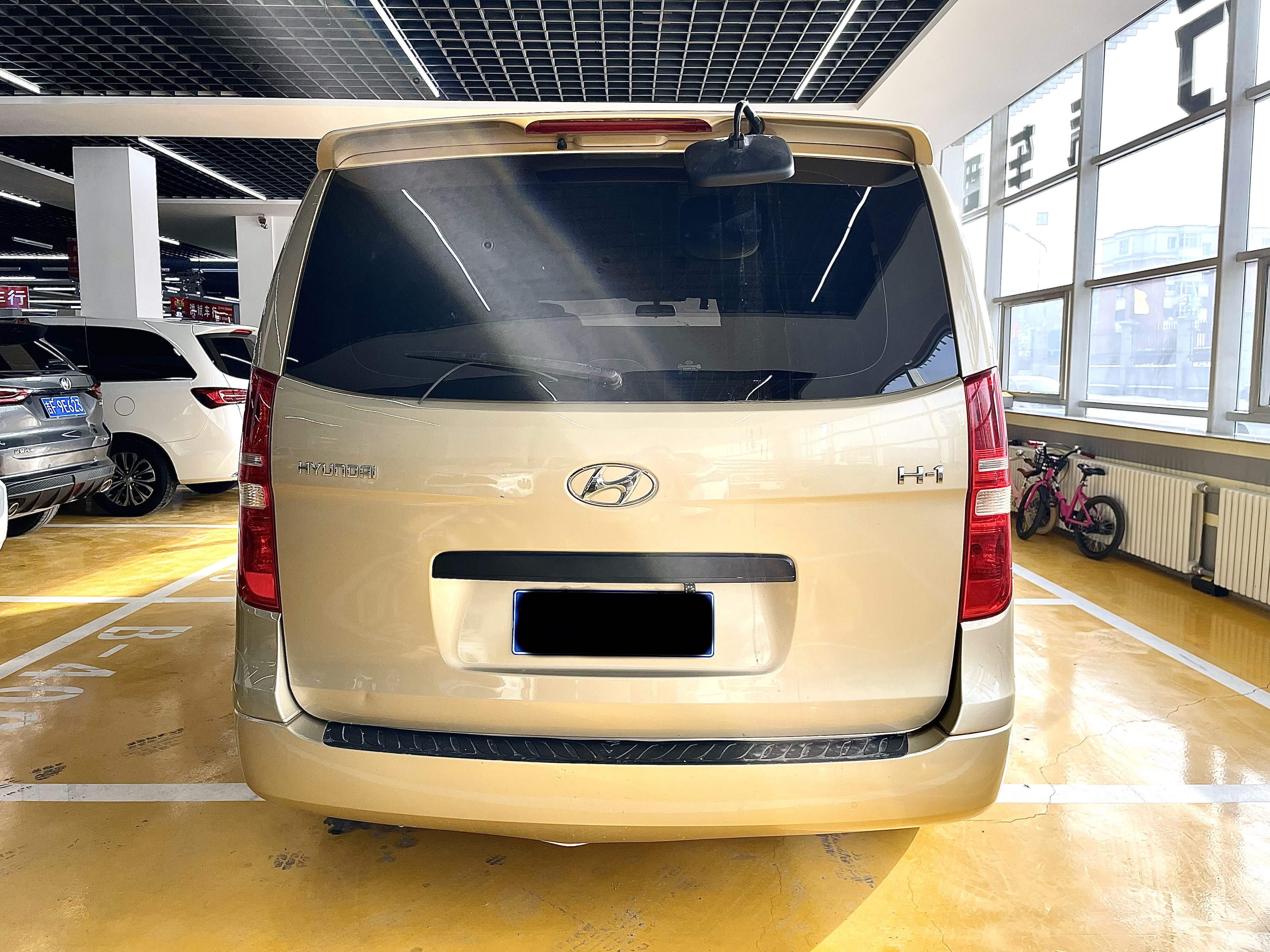 Hyundai H-1 2011 #7 Hyundai H-1 2011 car image #7